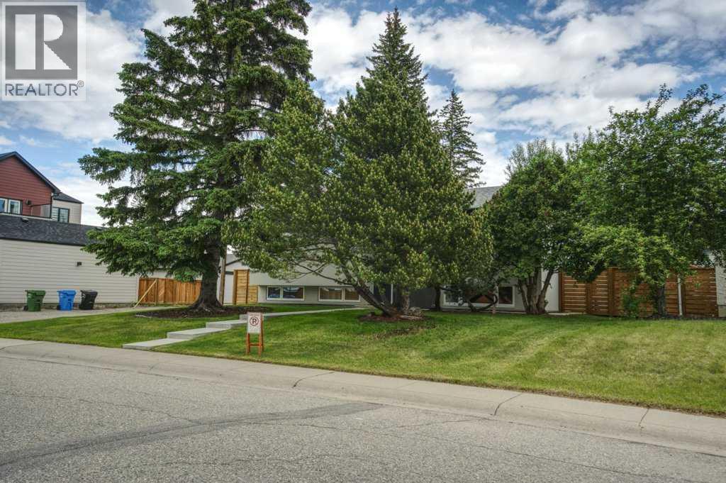 12108 Lake Waterton Way SE - photo 4