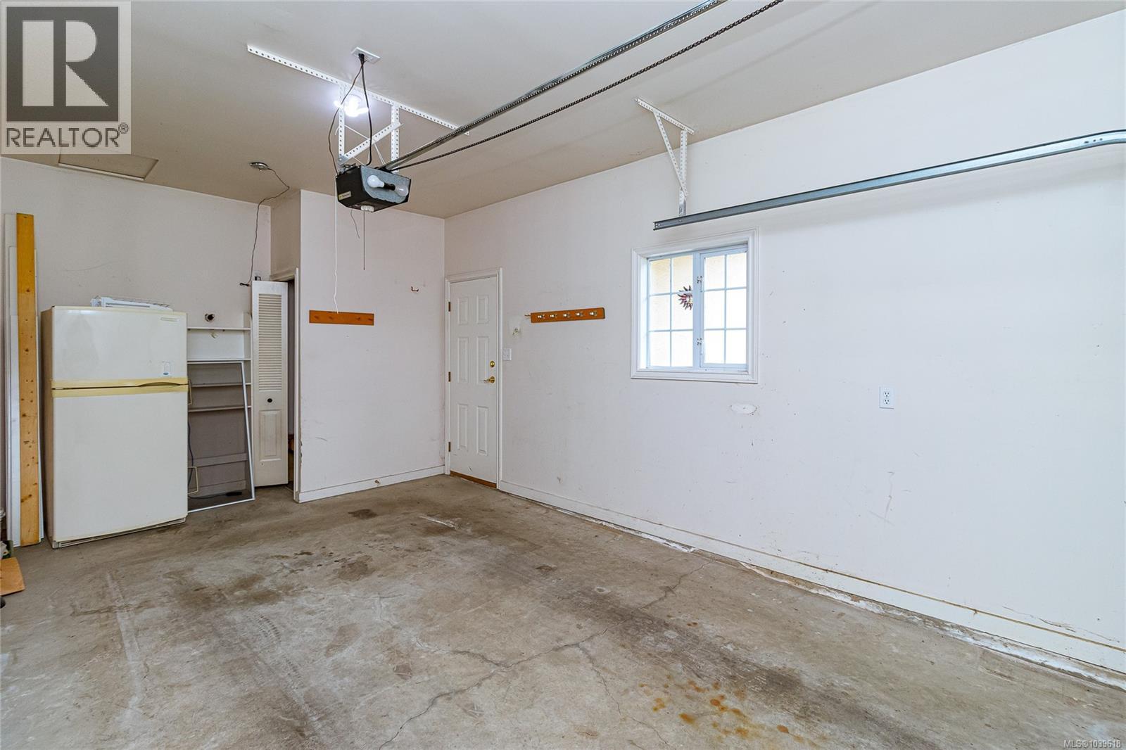 #25 2979 River Rd - 17