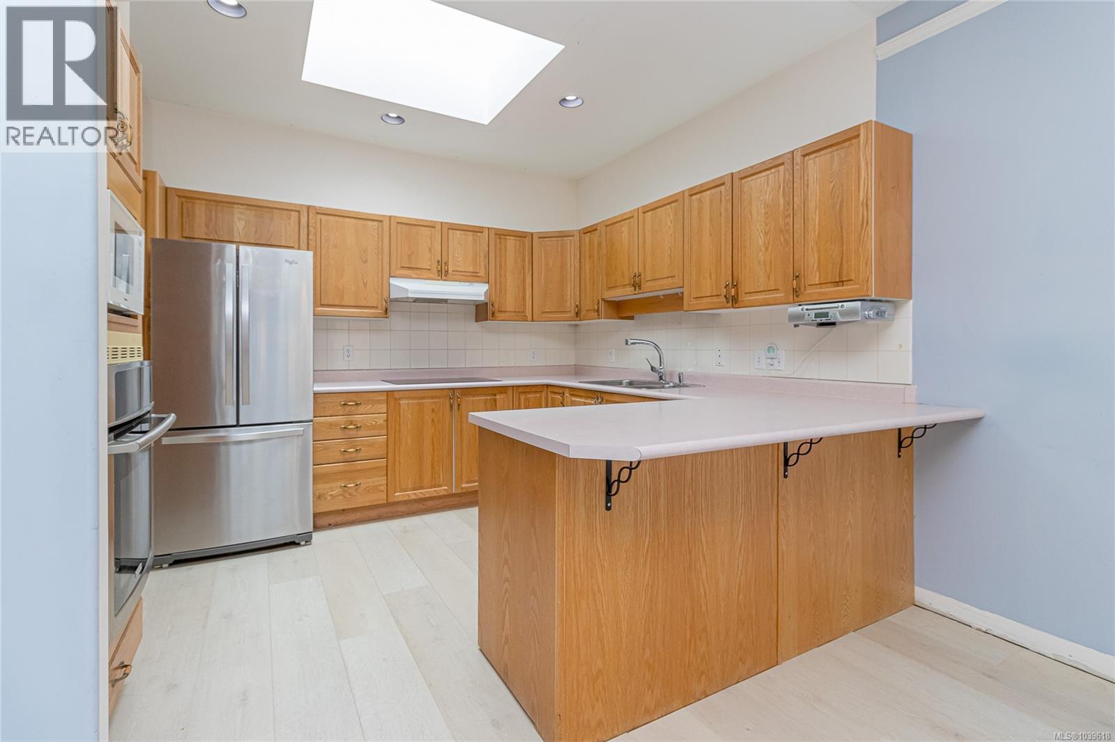 #25 2979 River Rd - 6