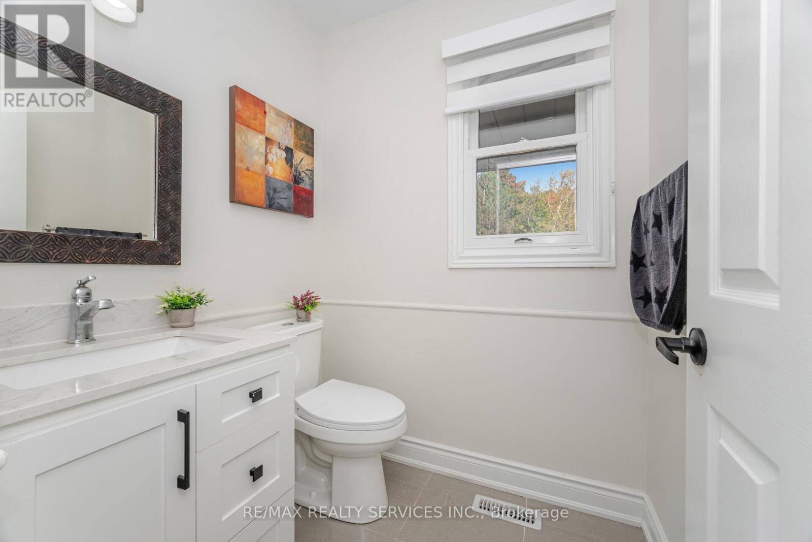 14 SNOWBERRY COURT - 21