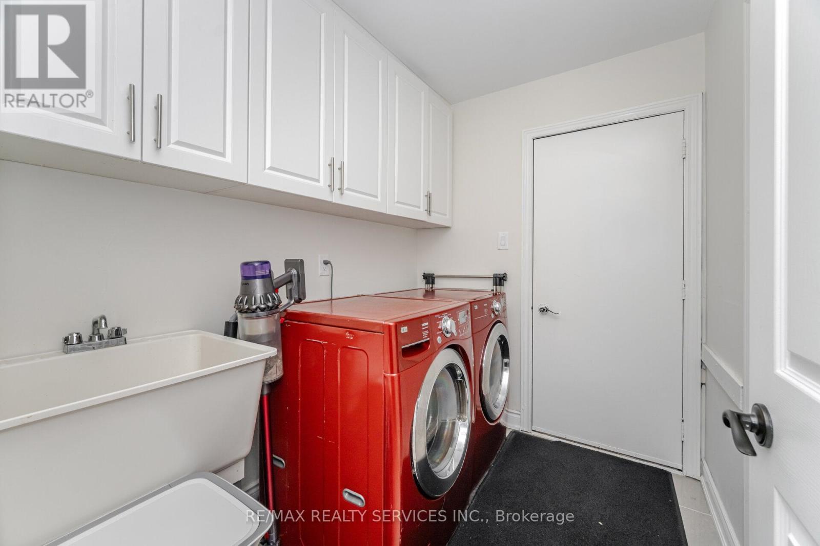 14 SNOWBERRY COURT - 22