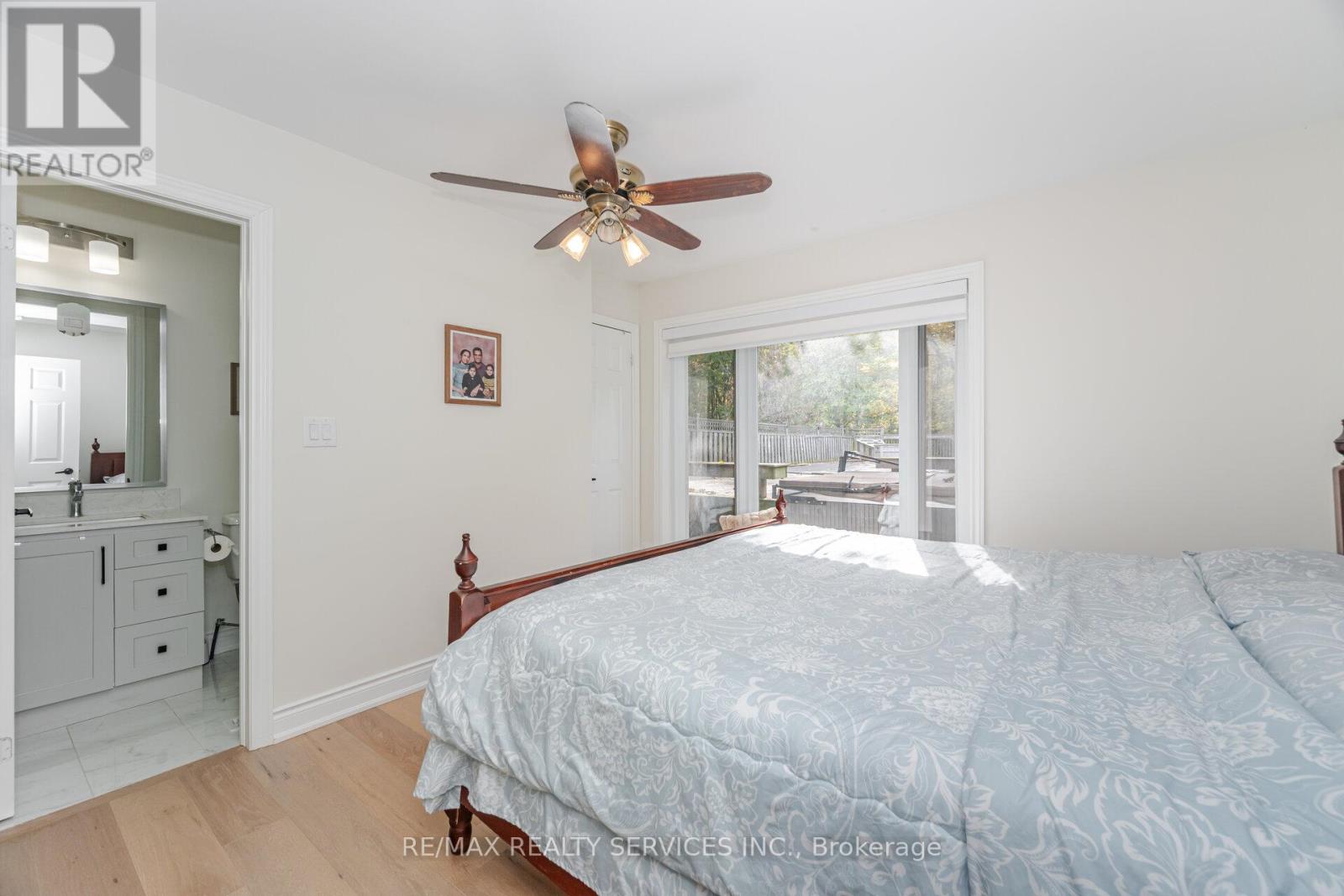 14 SNOWBERRY COURT - 23