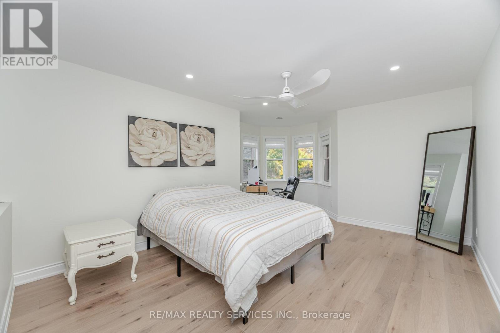 14 SNOWBERRY COURT - 29