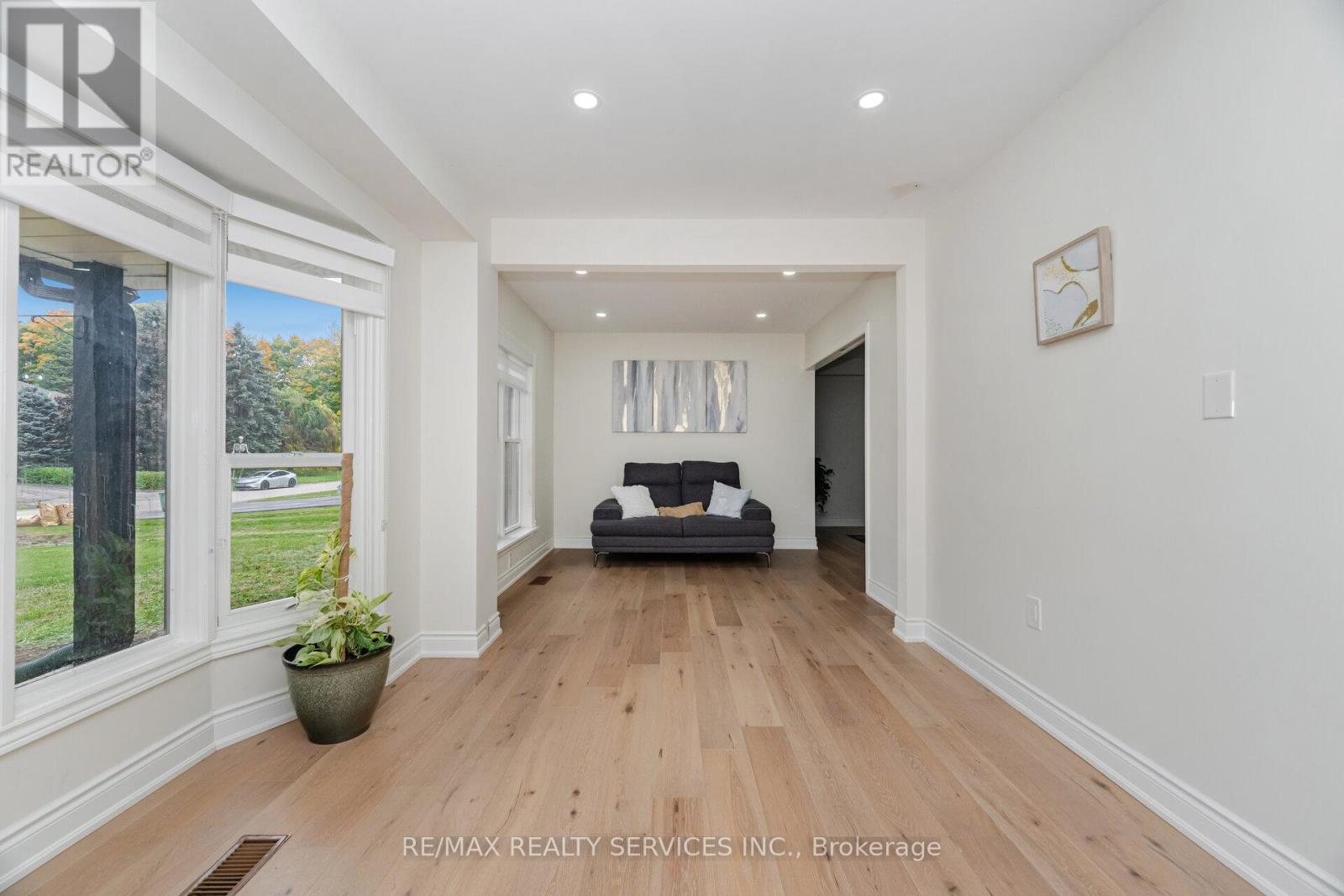 14 SNOWBERRY COURT - 5