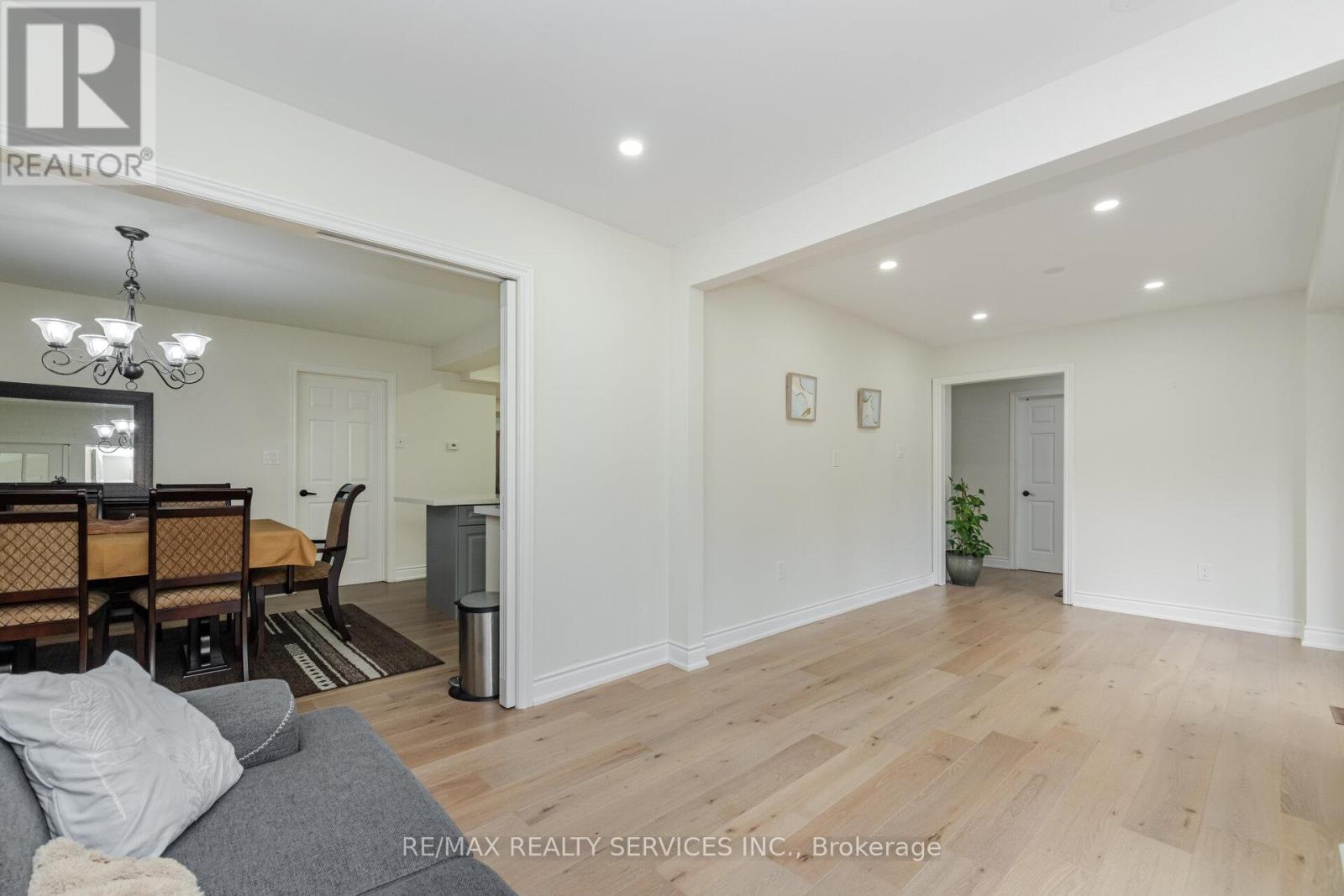 14 SNOWBERRY COURT - 8