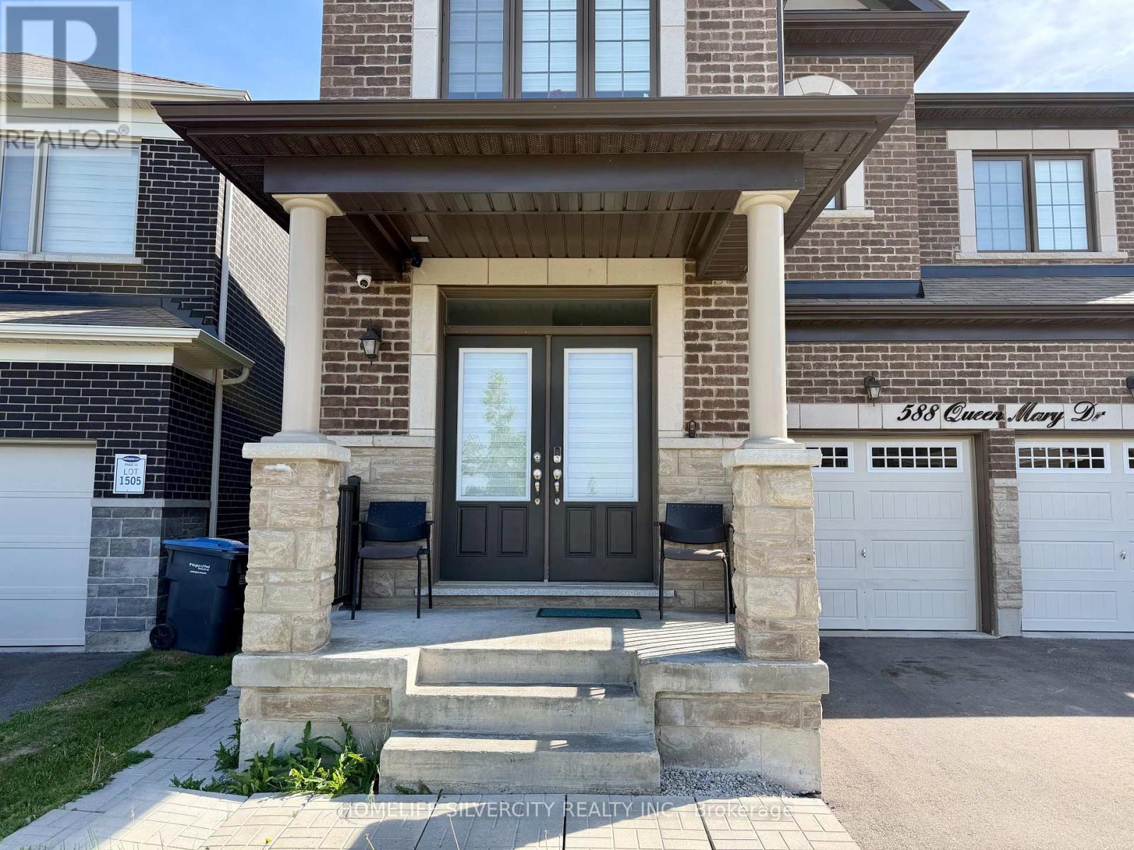 588 QUEEN MARY DRIVE - Image 2