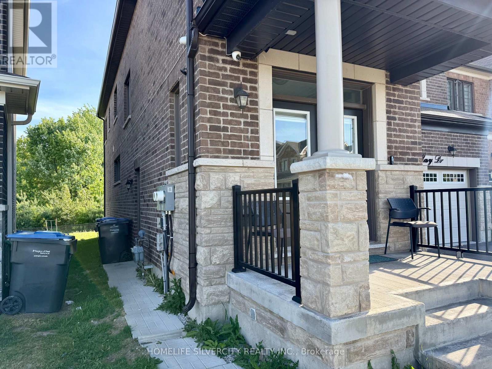 588 QUEEN MARY DRIVE - Image 3