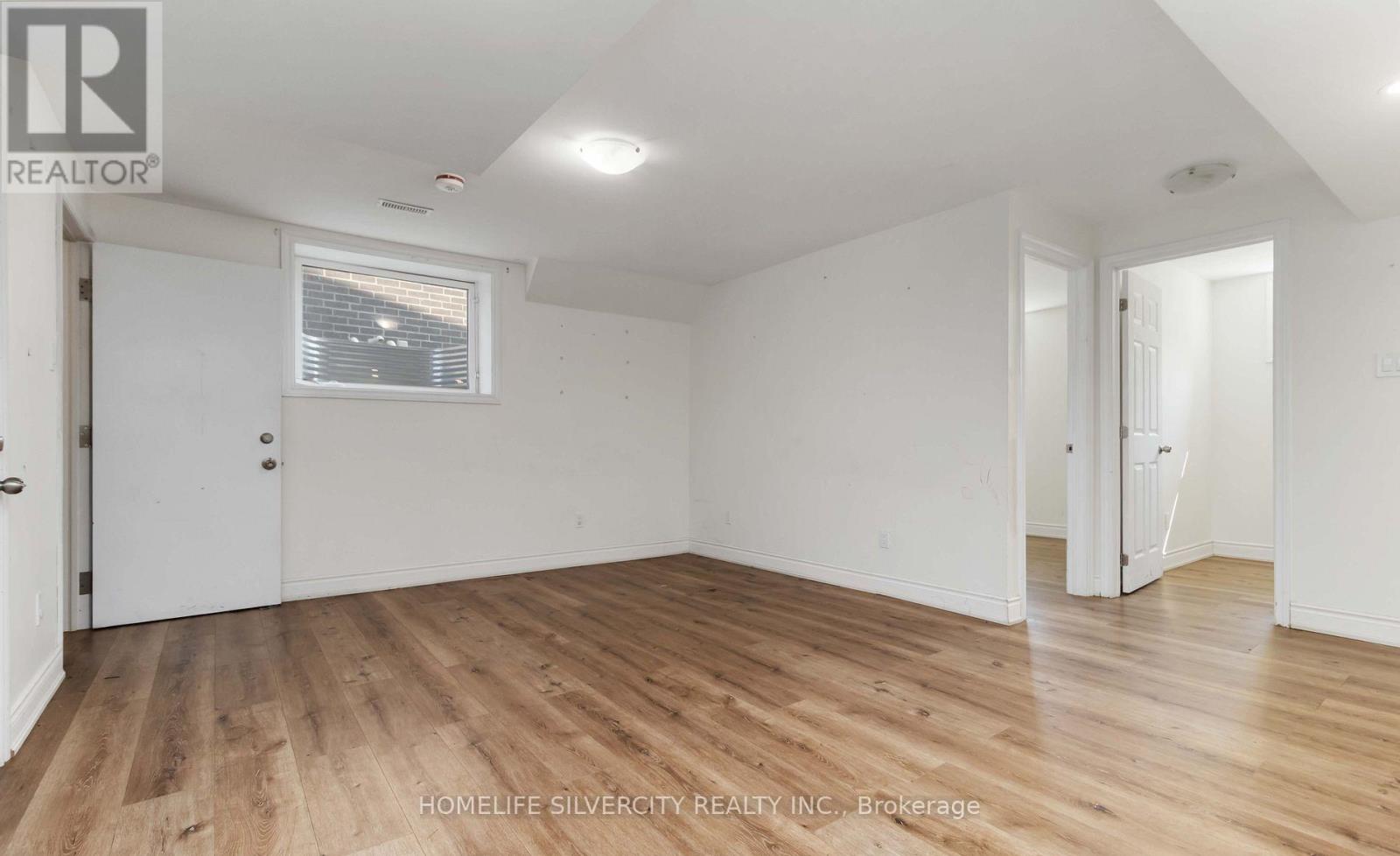 588 QUEEN MARY DRIVE - 46