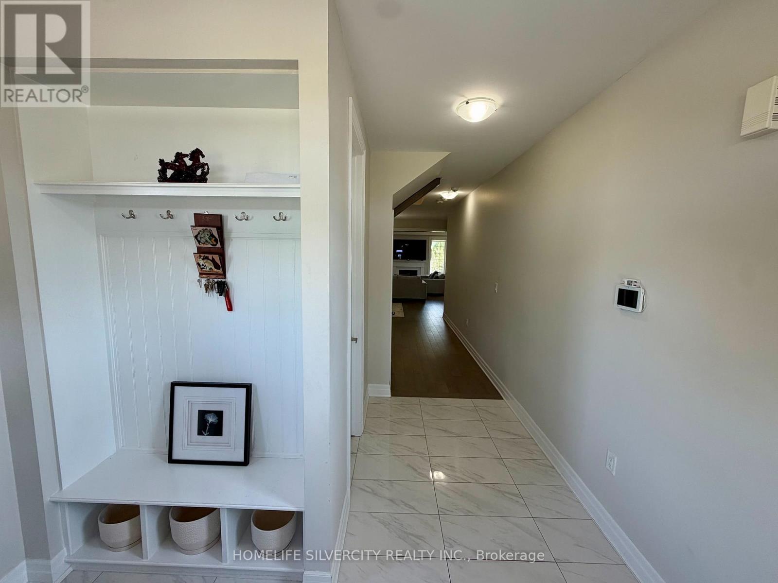 588 QUEEN MARY DRIVE - 6