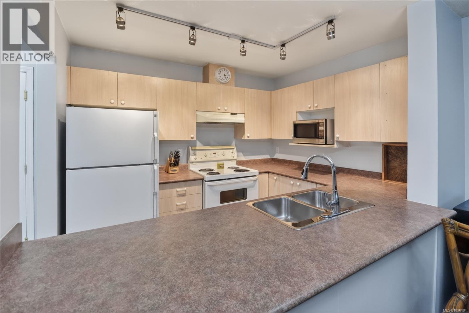 #113 770 Poplar St - 8