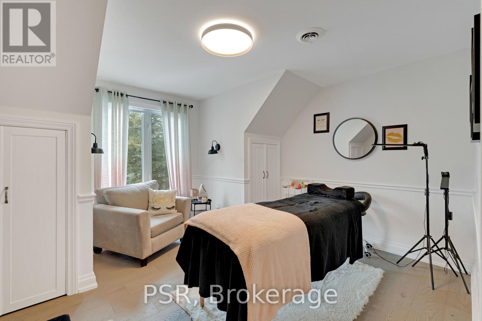 140 RAVENDALE COURT - 21