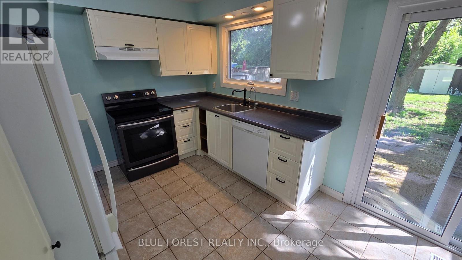 230 CAIRN STREET - 10