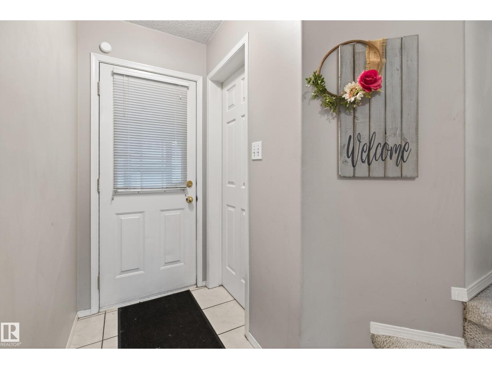 #21 501 YOUVILLE DR E NW - Image 2