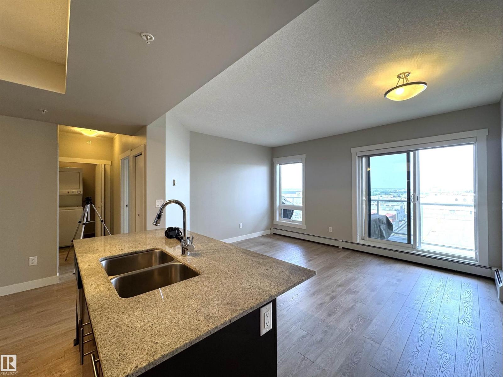 #703 10226 104 ST NW - 7