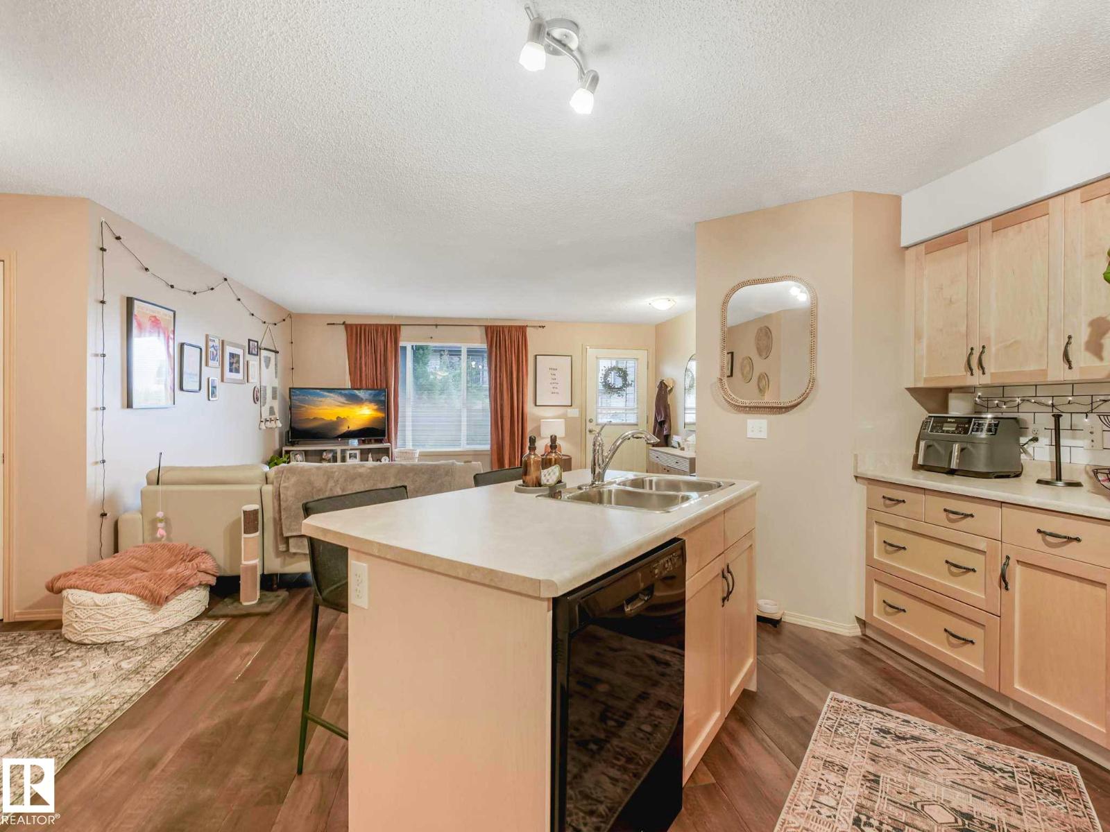 #93 604 62 ST SW - 12