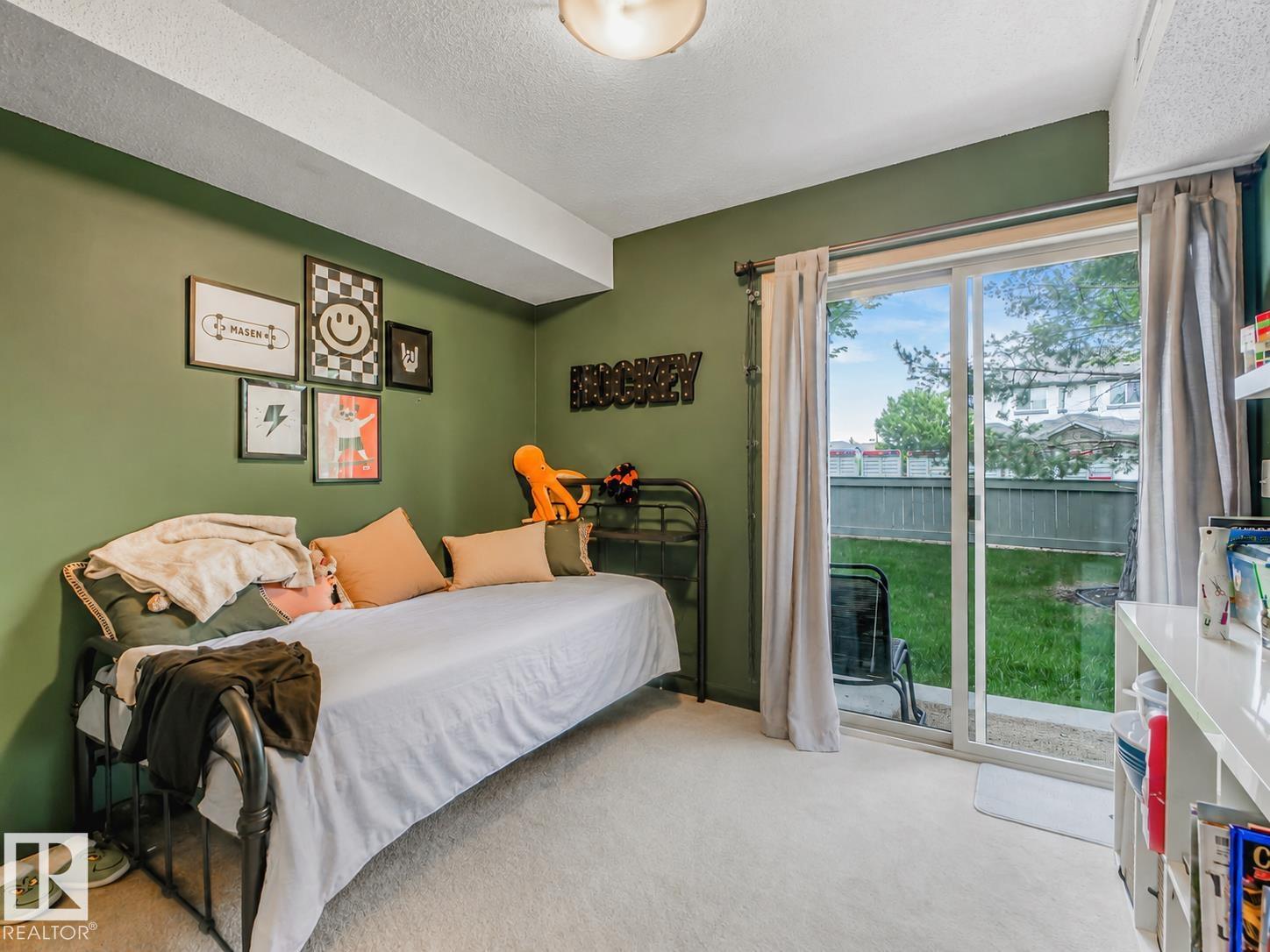 #93 604 62 ST SW - 25