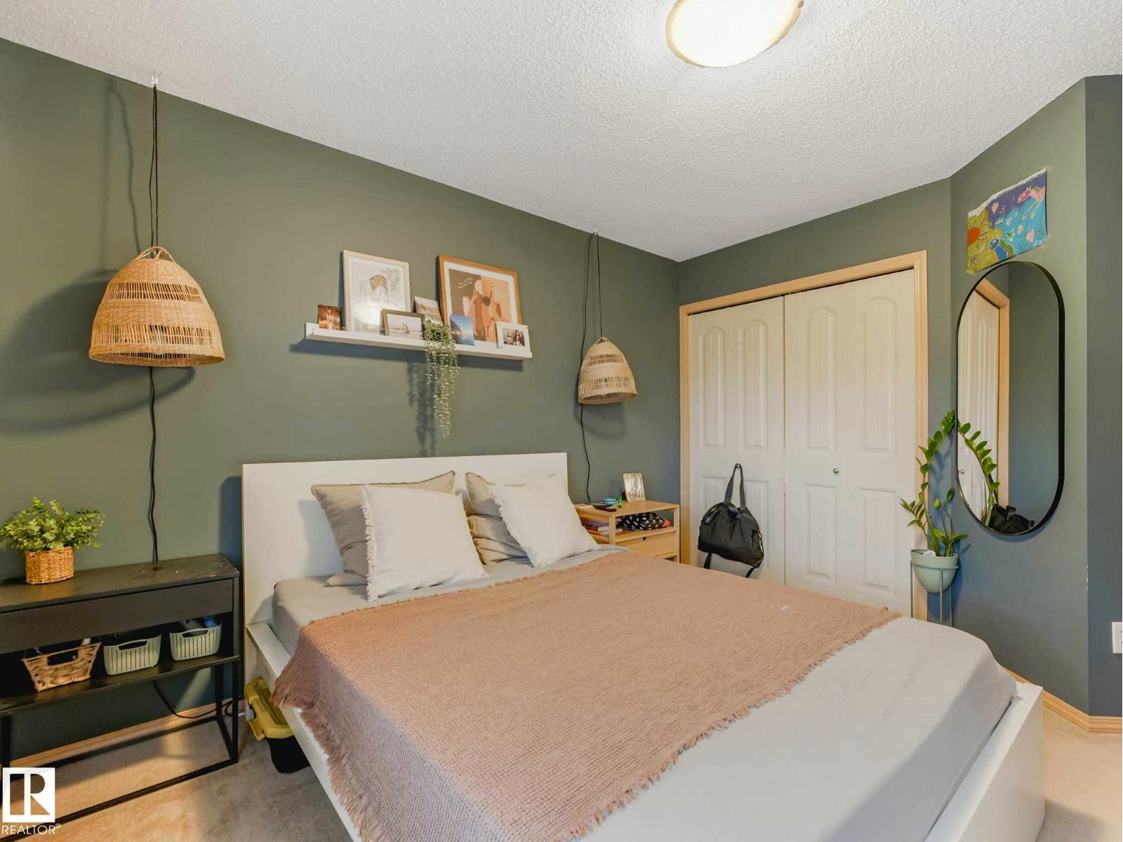 #93 604 62 ST SW - 21