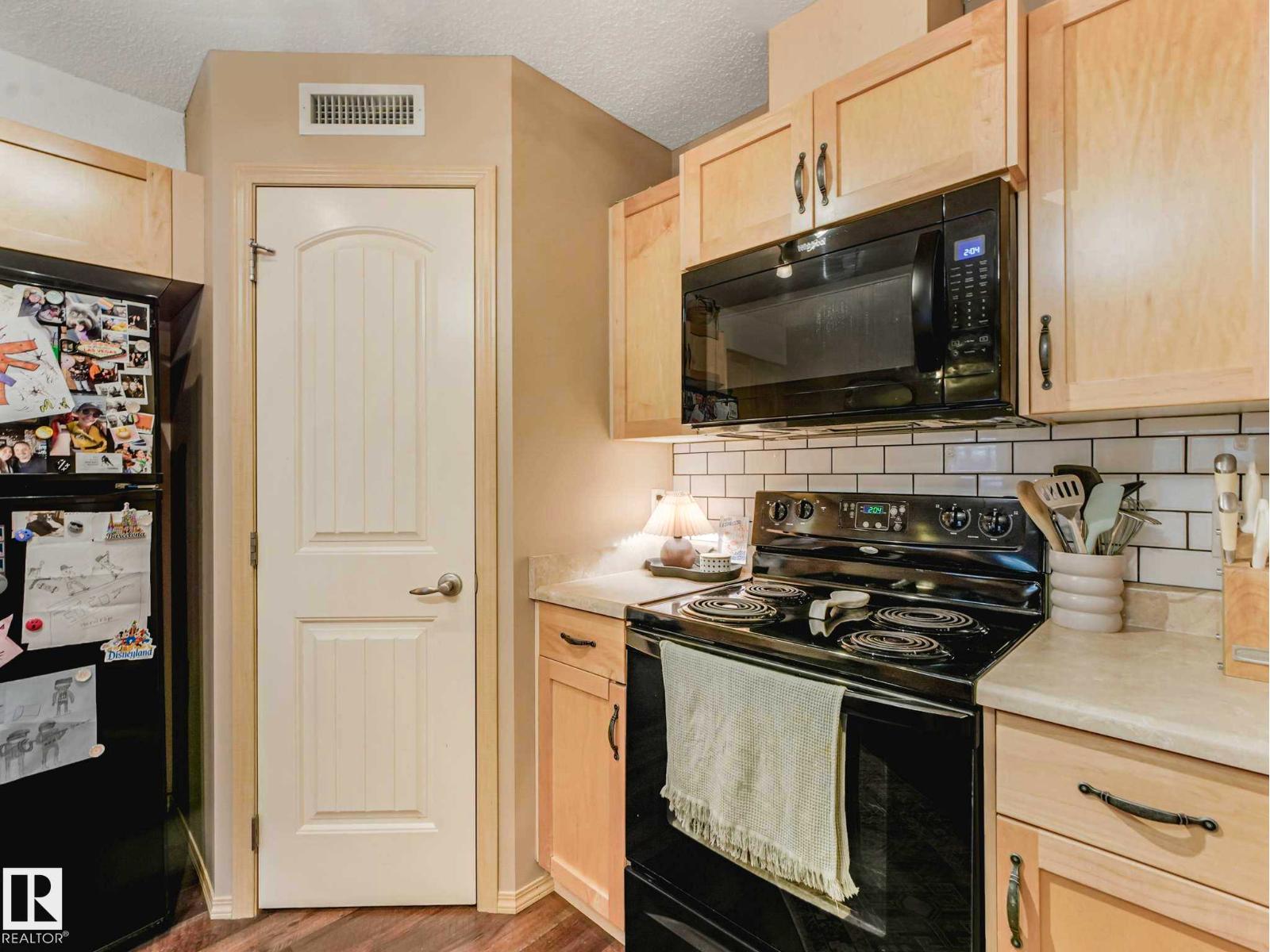#93 604 62 ST SW - 16
