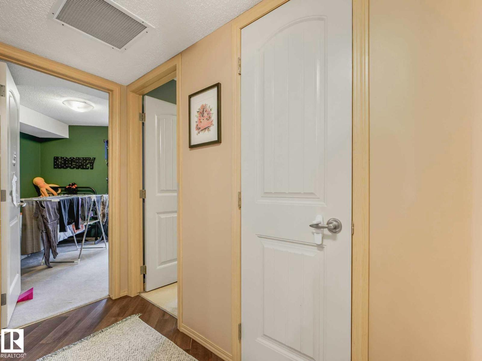 #93 604 62 ST SW - 26