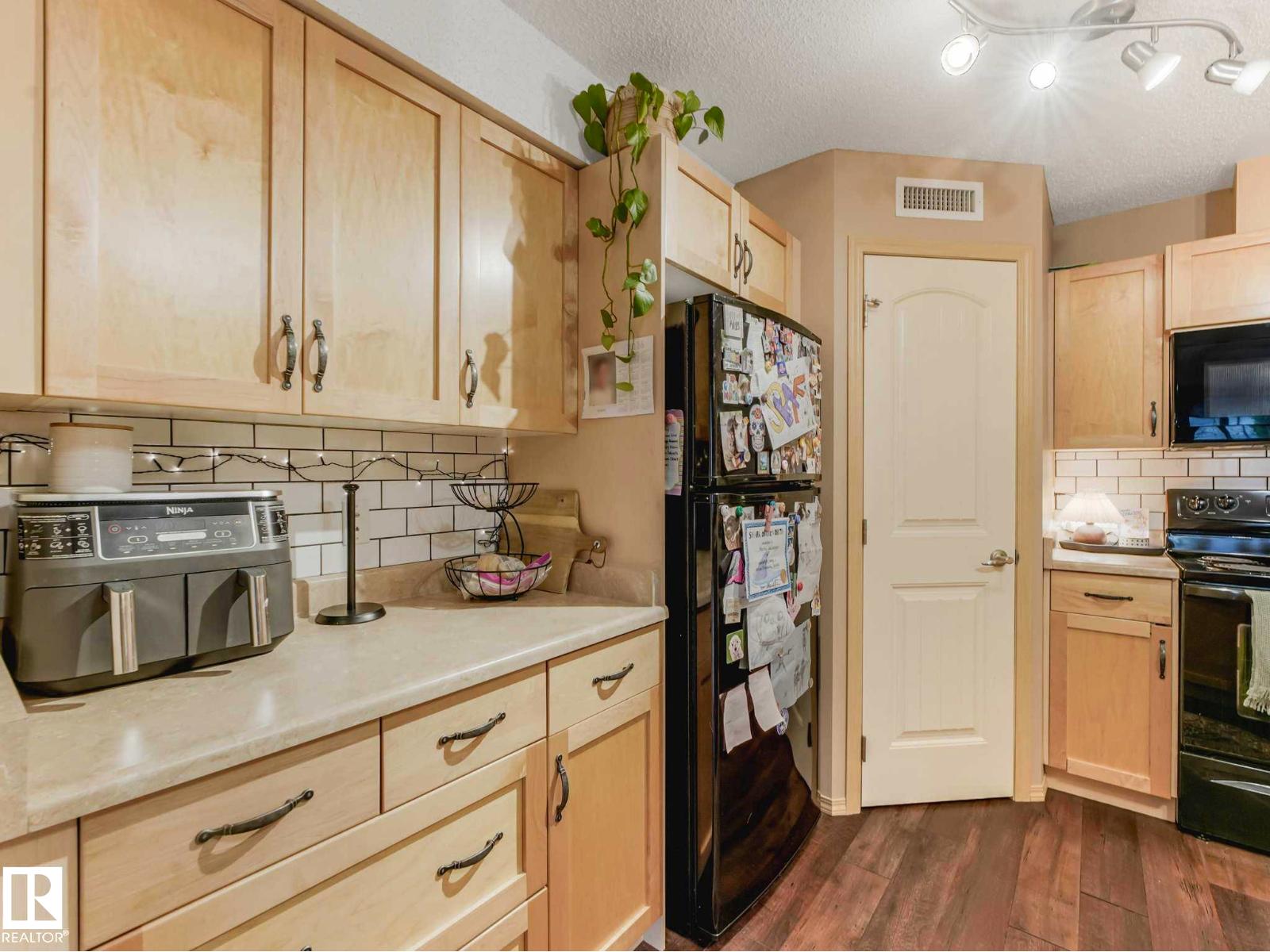#93 604 62 ST SW - 13