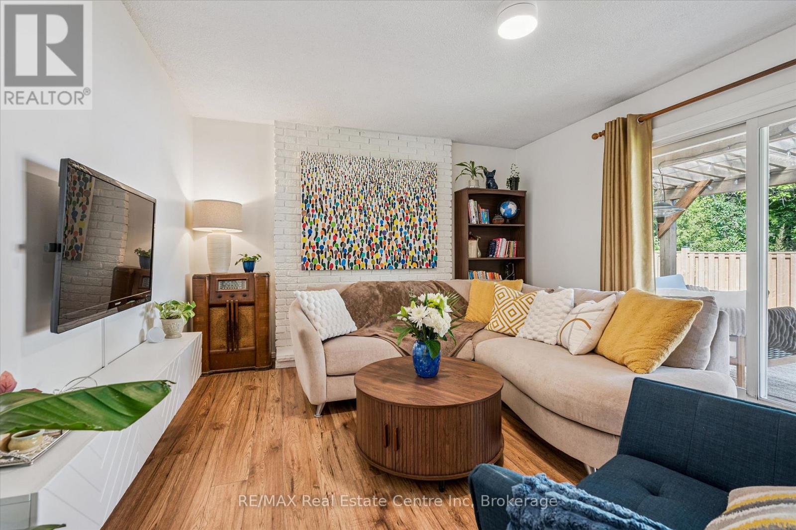 289 GARAFRAXA STREET E - 17