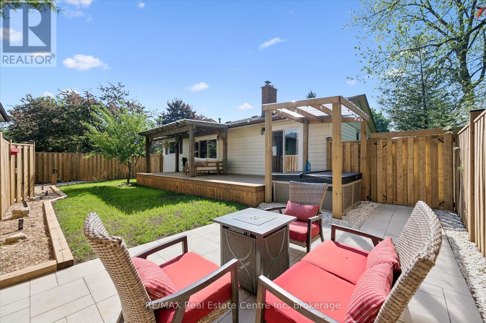 289 GARAFRAXA STREET E - 38