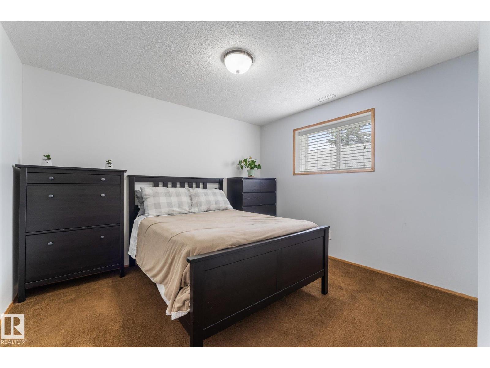 62 HEATHERGLEN CR - 28