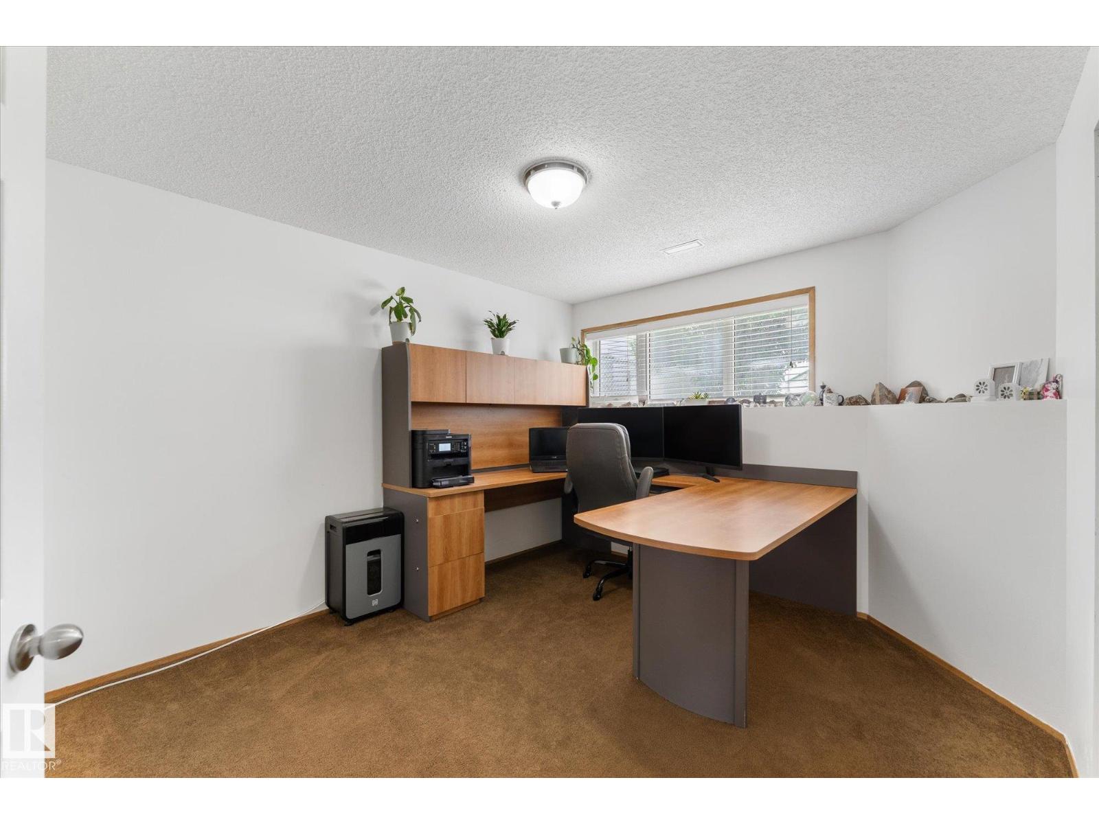 62 HEATHERGLEN CR - 30