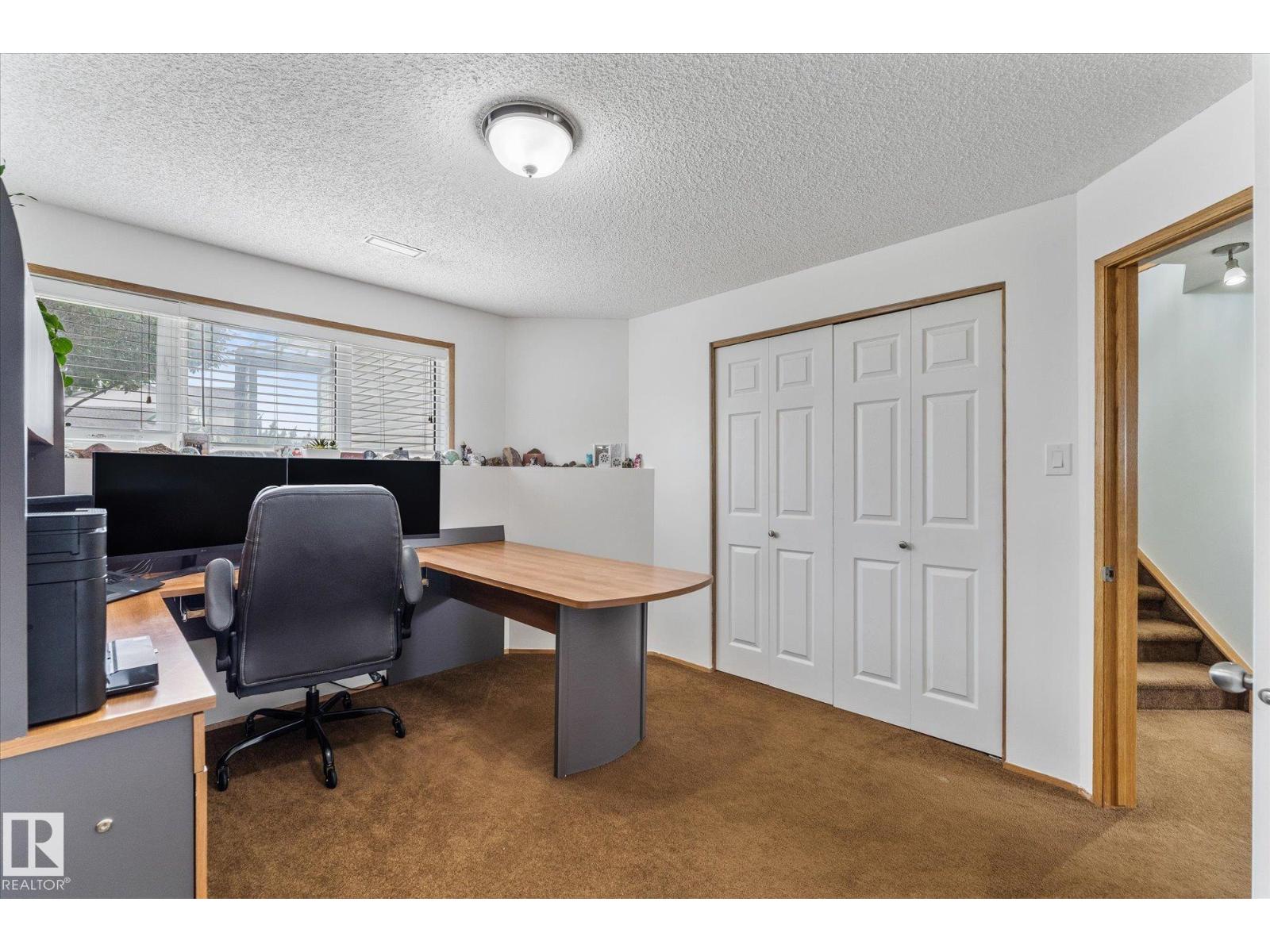 62 HEATHERGLEN CR - 31