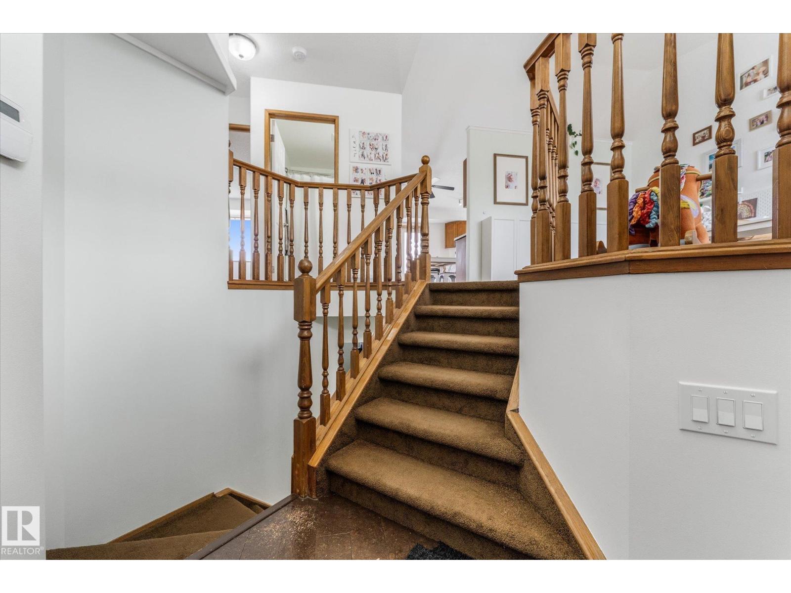 62 HEATHERGLEN CR - 7