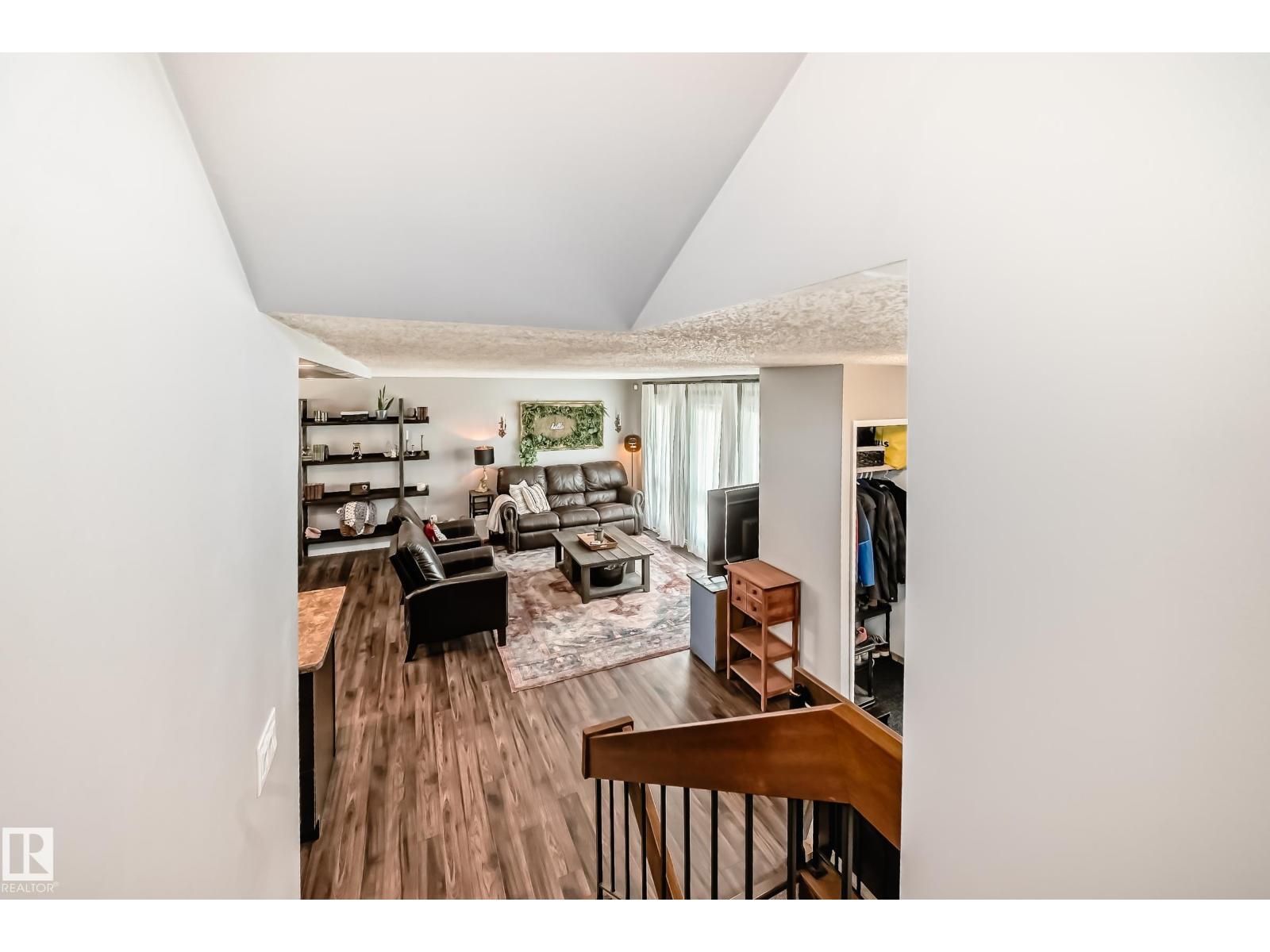 9921 90 ST — photo 33
