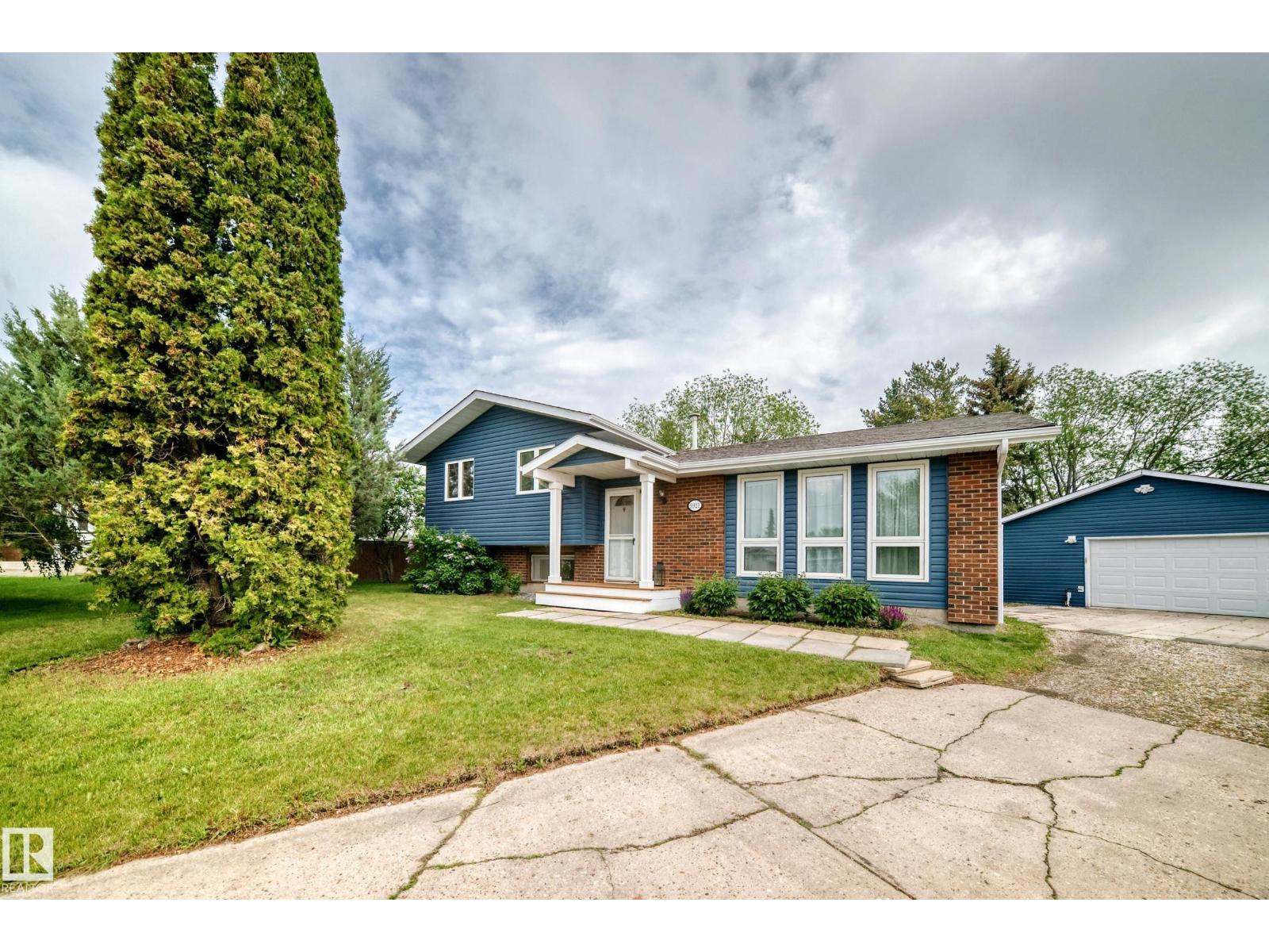 9921 90 ST - photo 4