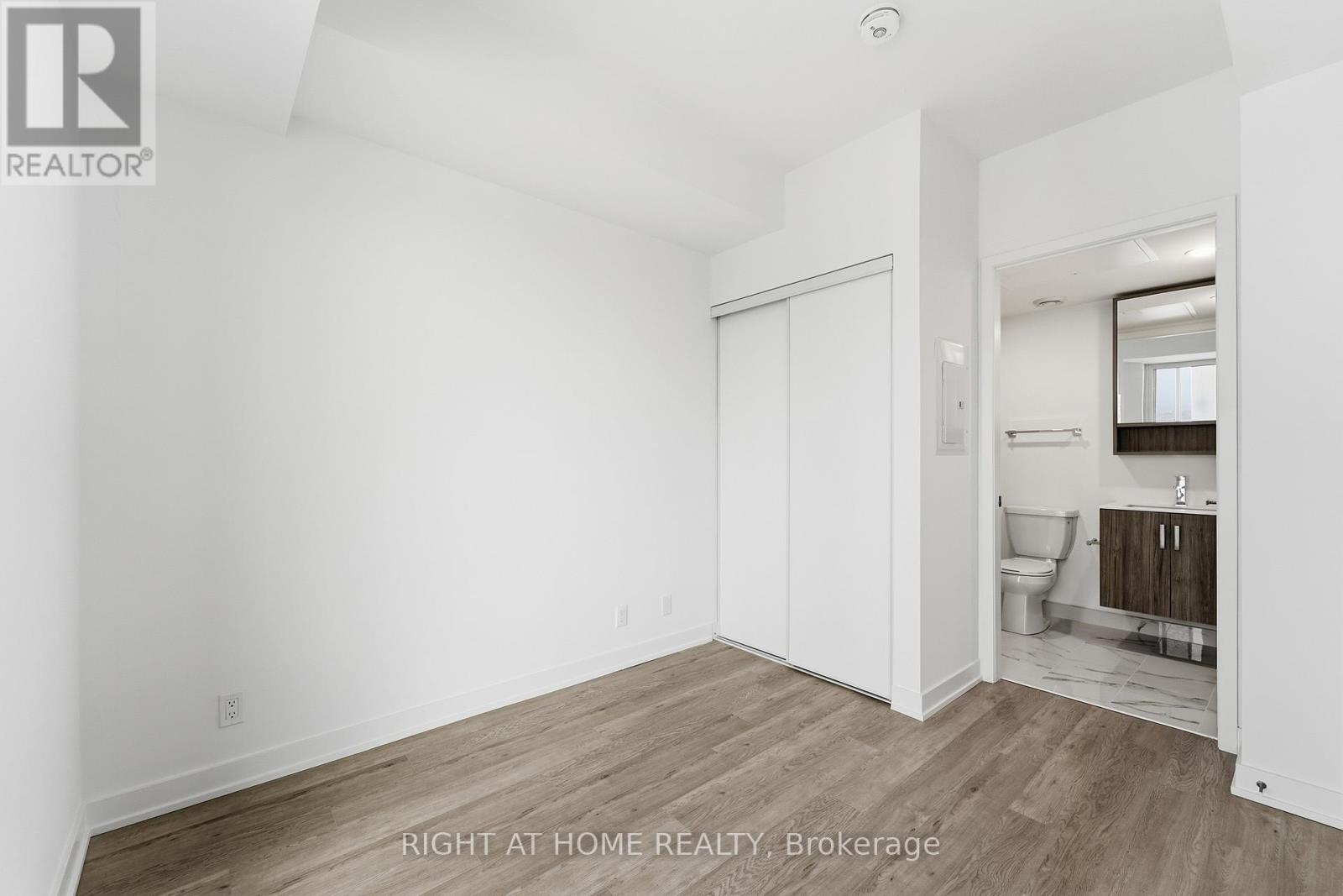 #4711 88 QUEEN STREET E - 16