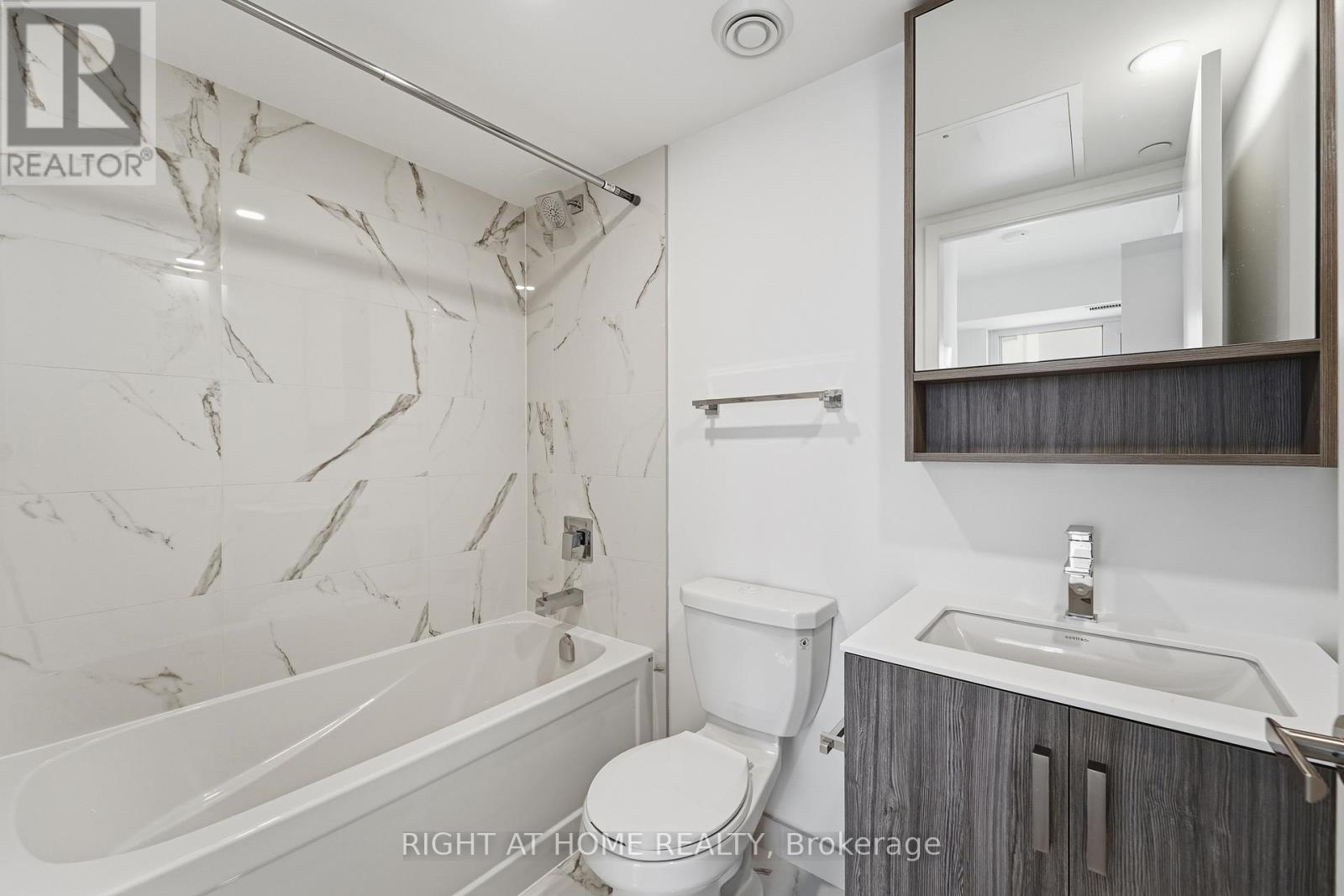 #4711 88 QUEEN STREET E - 17