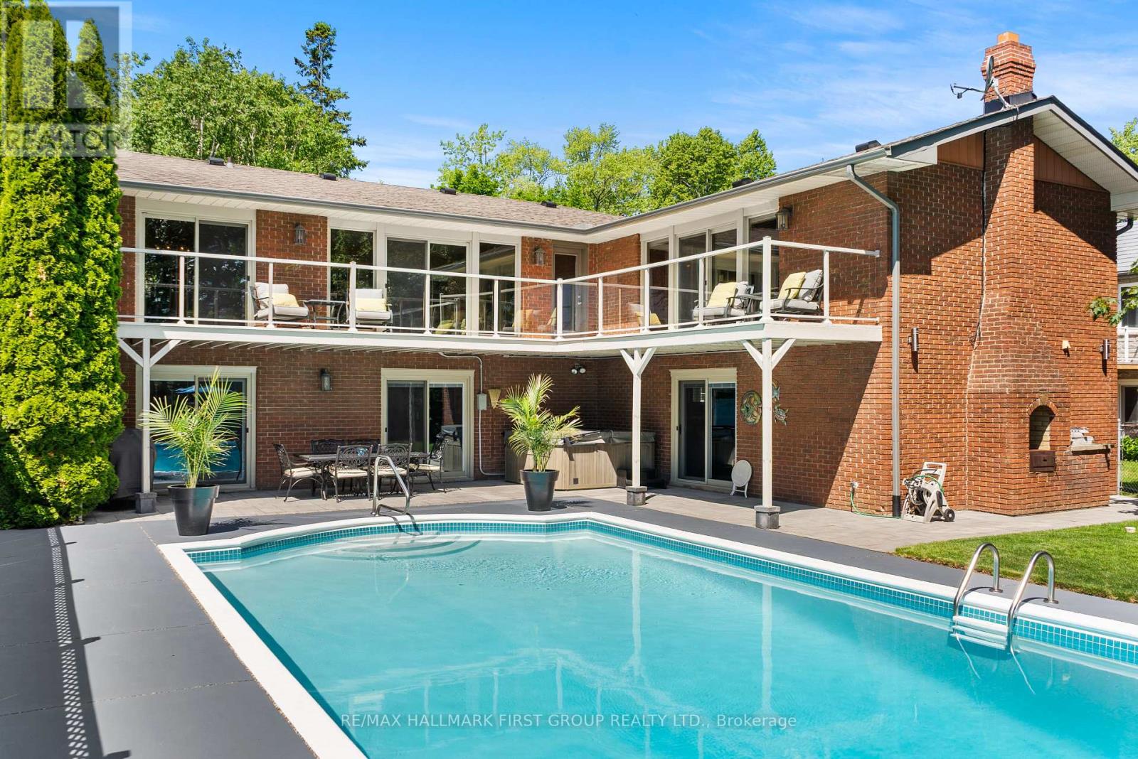 1889 APPLEVIEW ROAD - 47