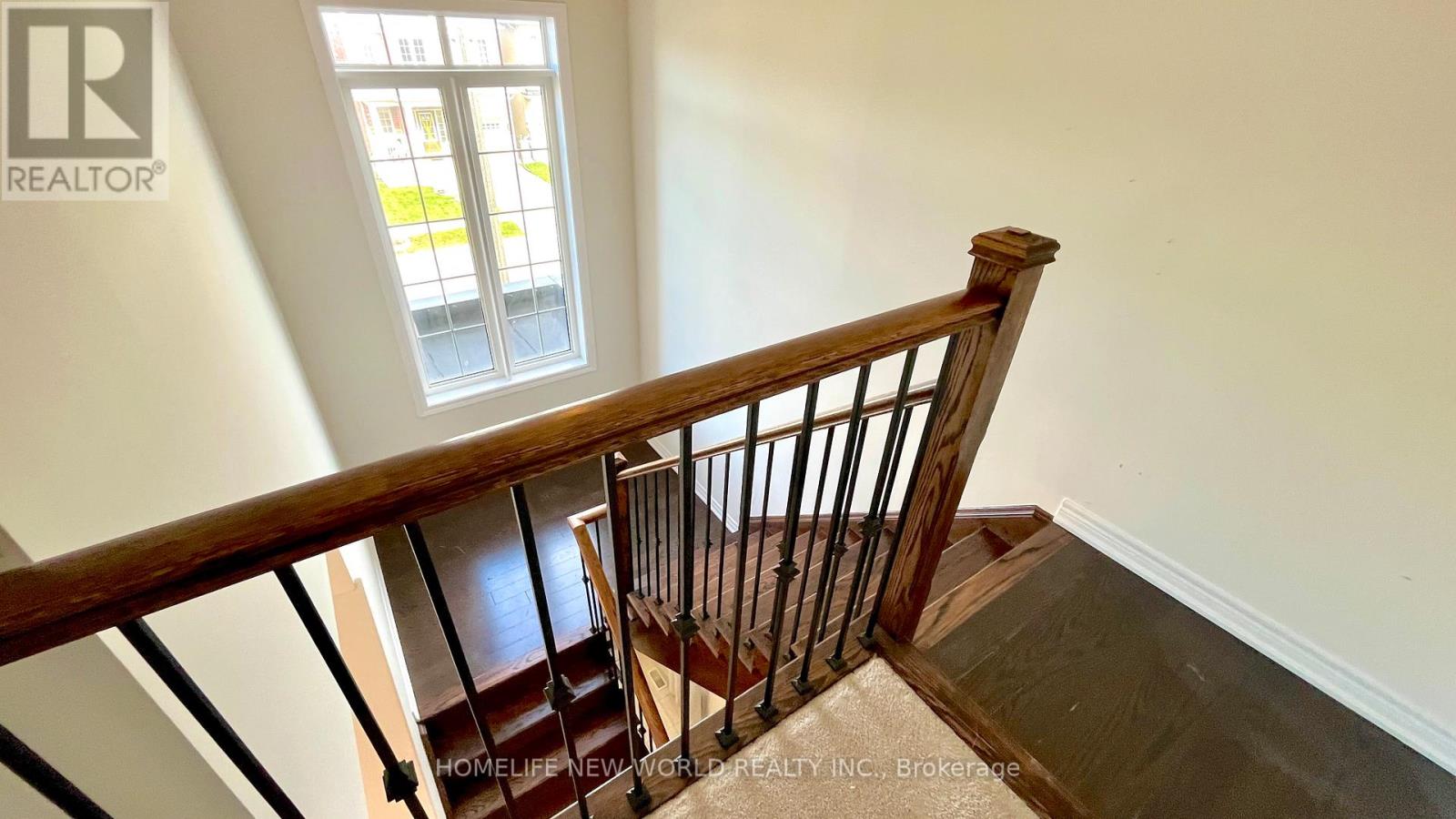 9 FALCONRIDGE TERRACE - 12