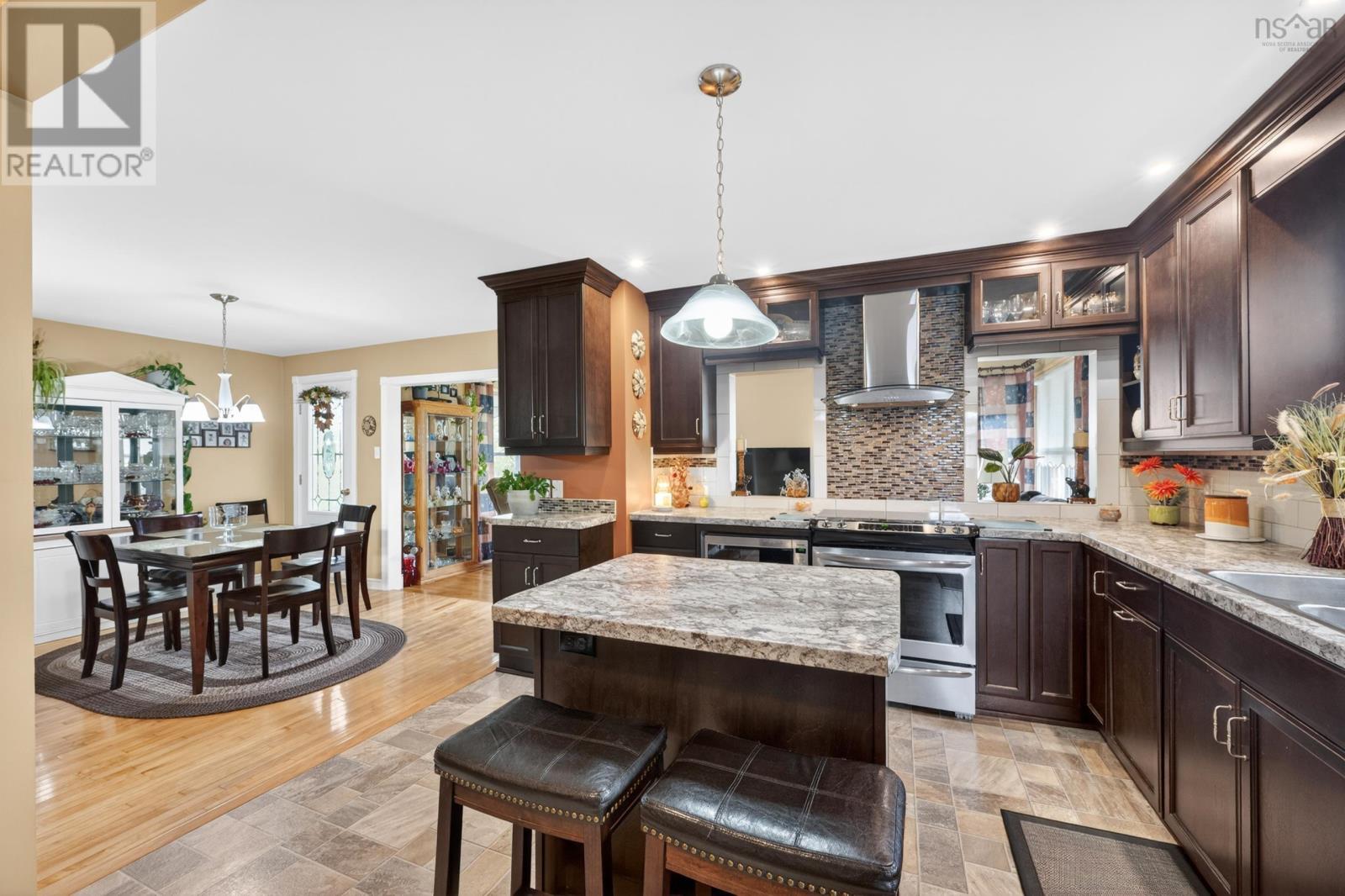 Property 7 of 49 of 118 Green Acres Drive
