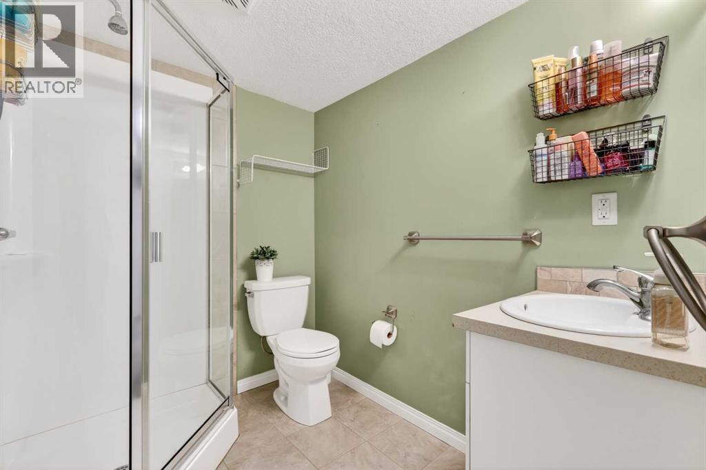 115 Woodpark Terrace SW - 43