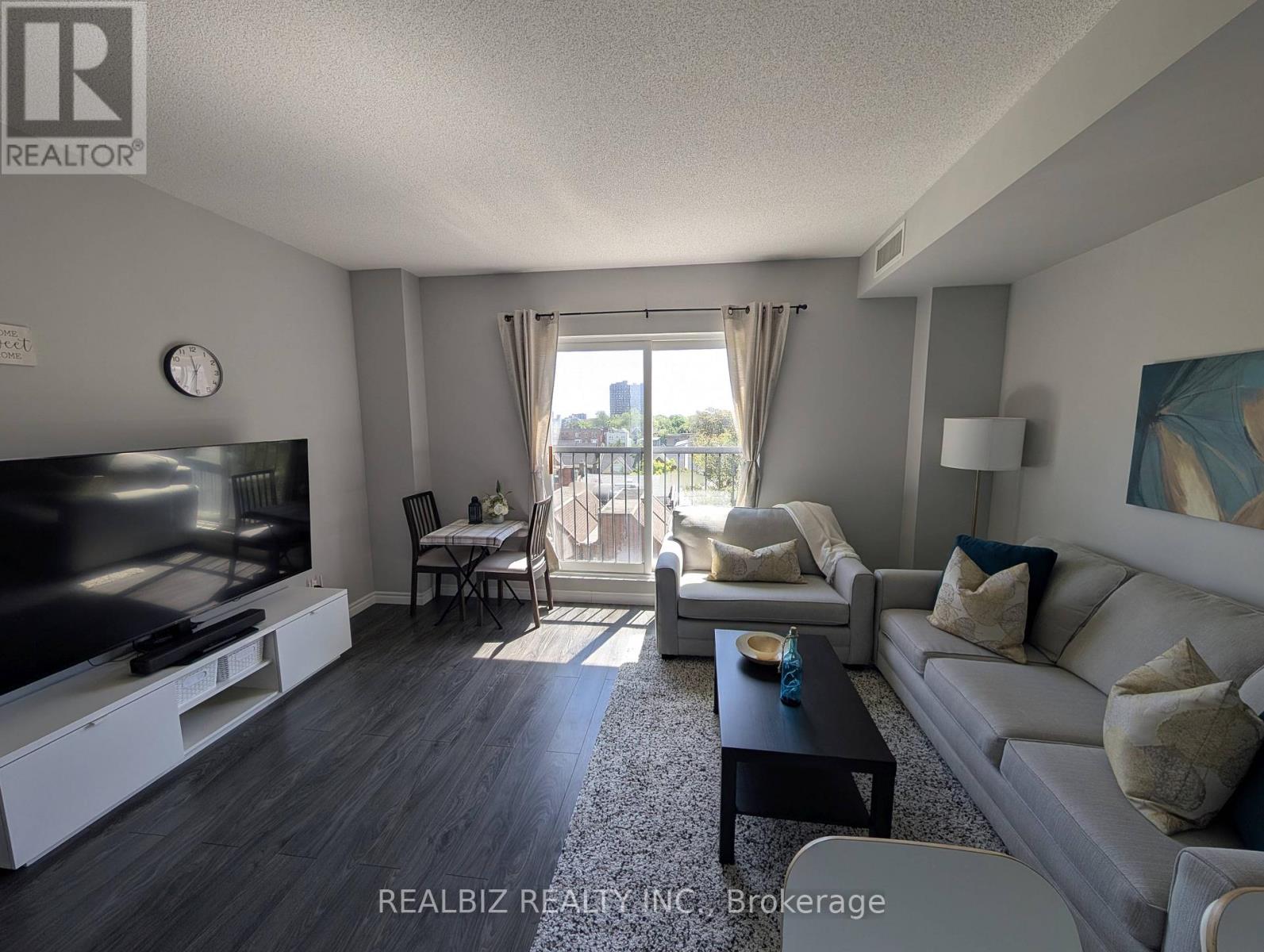 #512 135 JAMES STREET S - 10