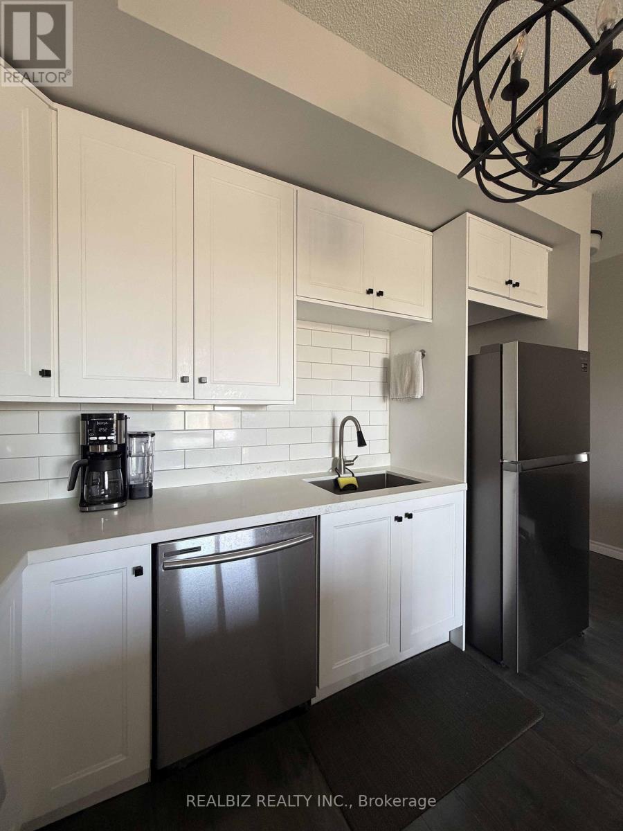#512 135 JAMES STREET S - 13