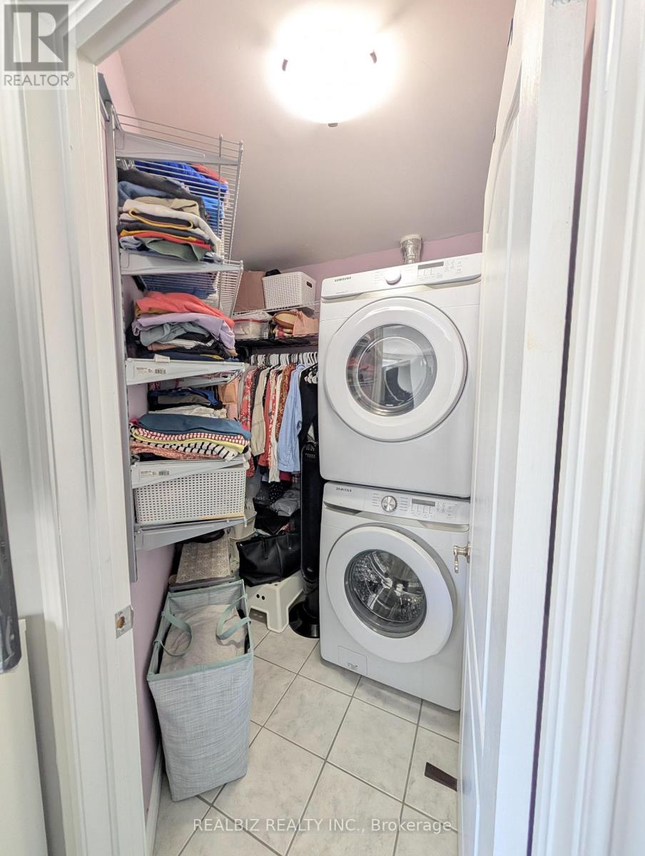 #512 135 JAMES STREET S - 17