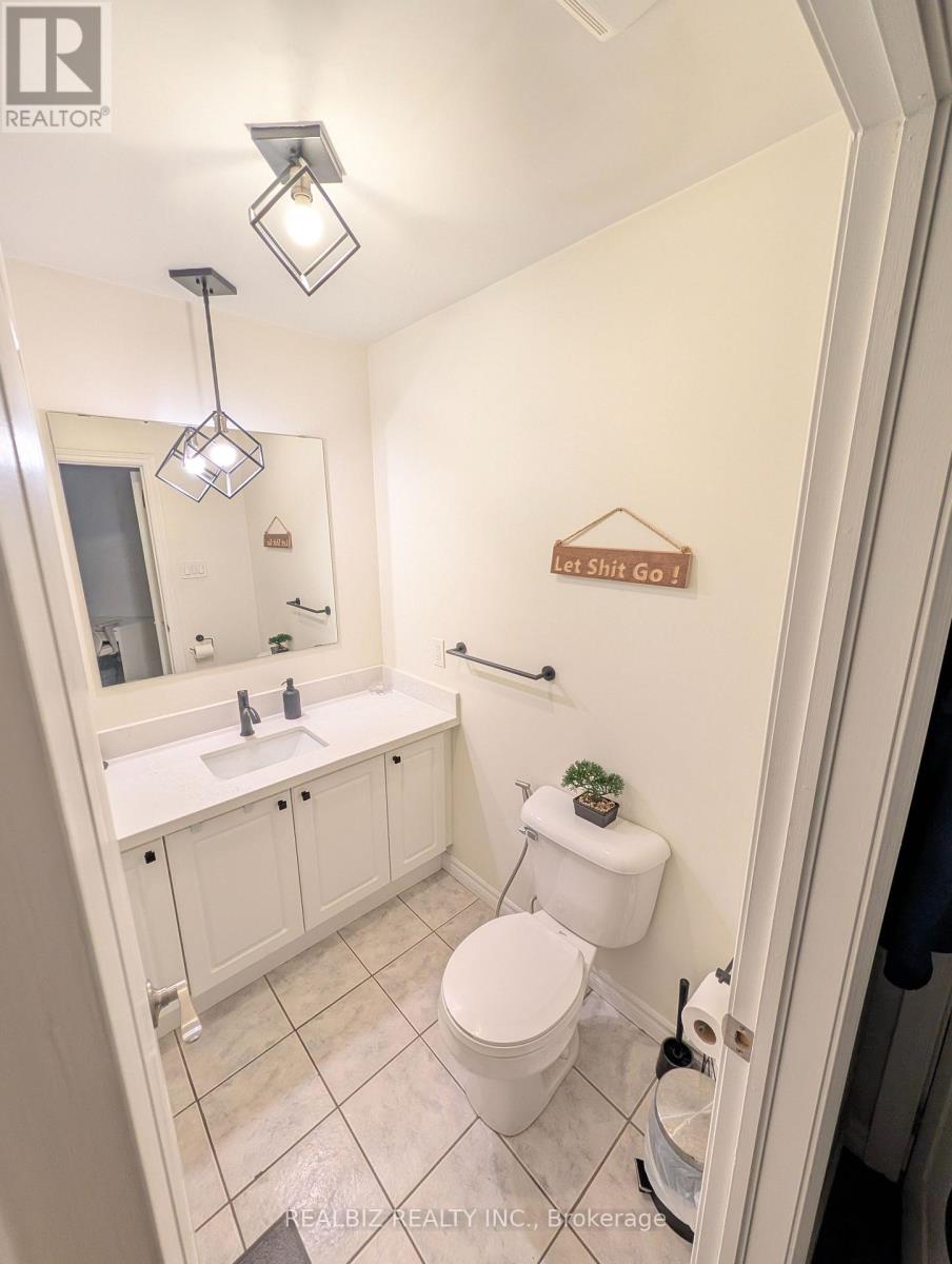 #512 135 JAMES STREET S - 18