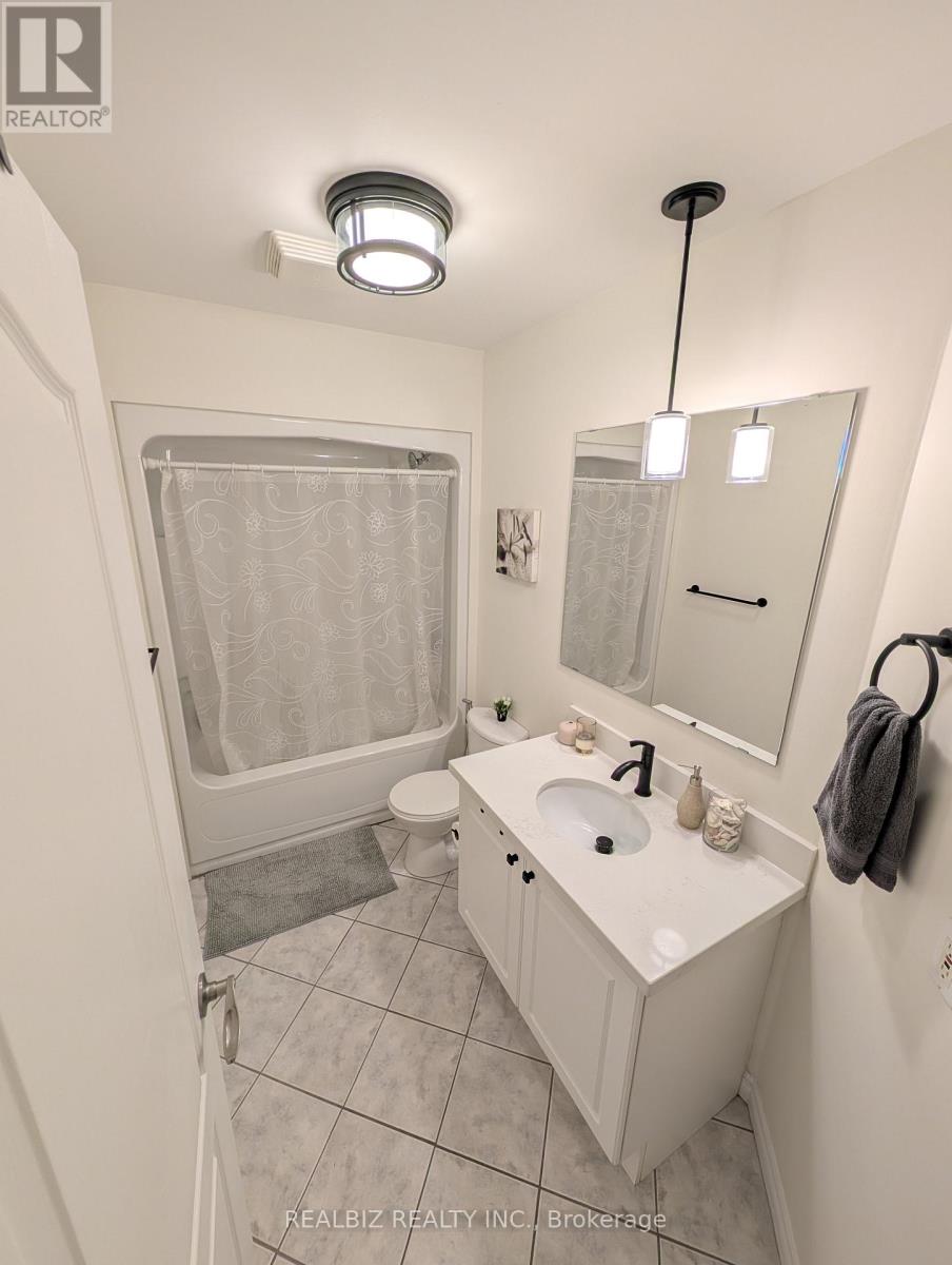 #512 135 JAMES STREET S - 21