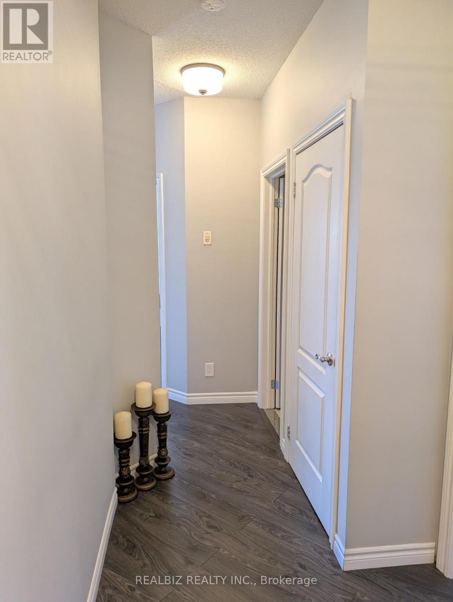 #512 135 JAMES STREET S - 22