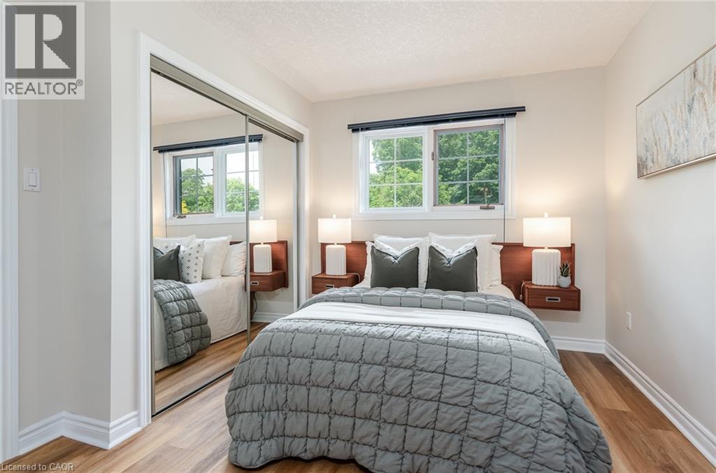 128 EBY Crescent - 24