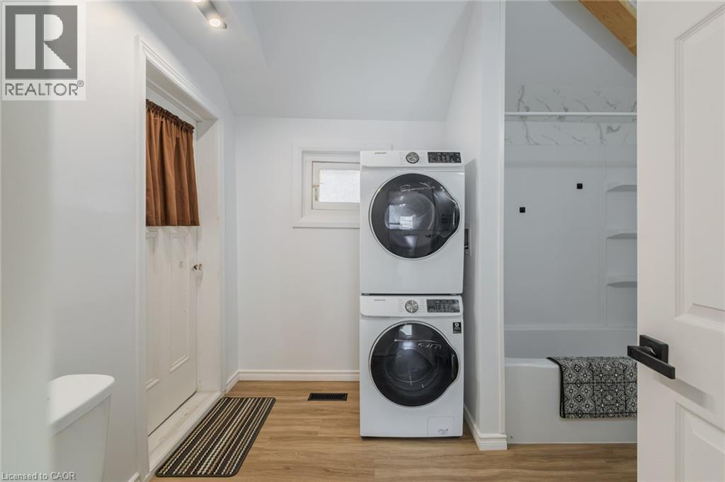 5-bedroom home for sale at 241 TALBOT Street S, Simcoe ON · photo 15 of 31