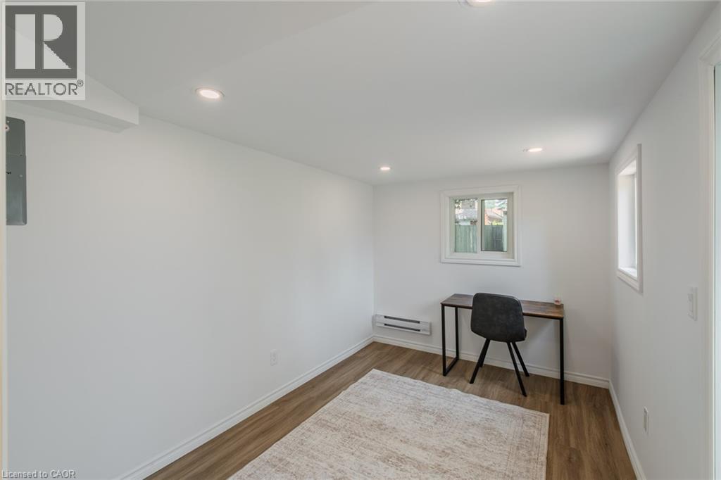 5-bedroom home for sale at 241 TALBOT Street S, Simcoe ON · photo 17 of 31