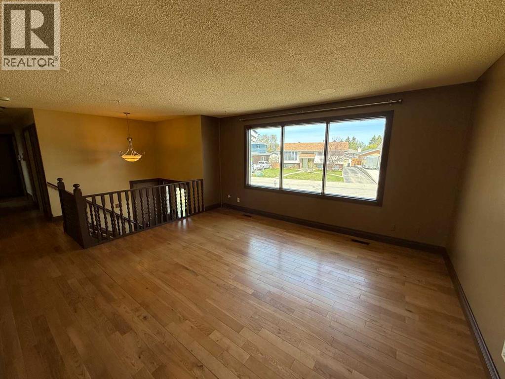202 Maligne Drive - 2