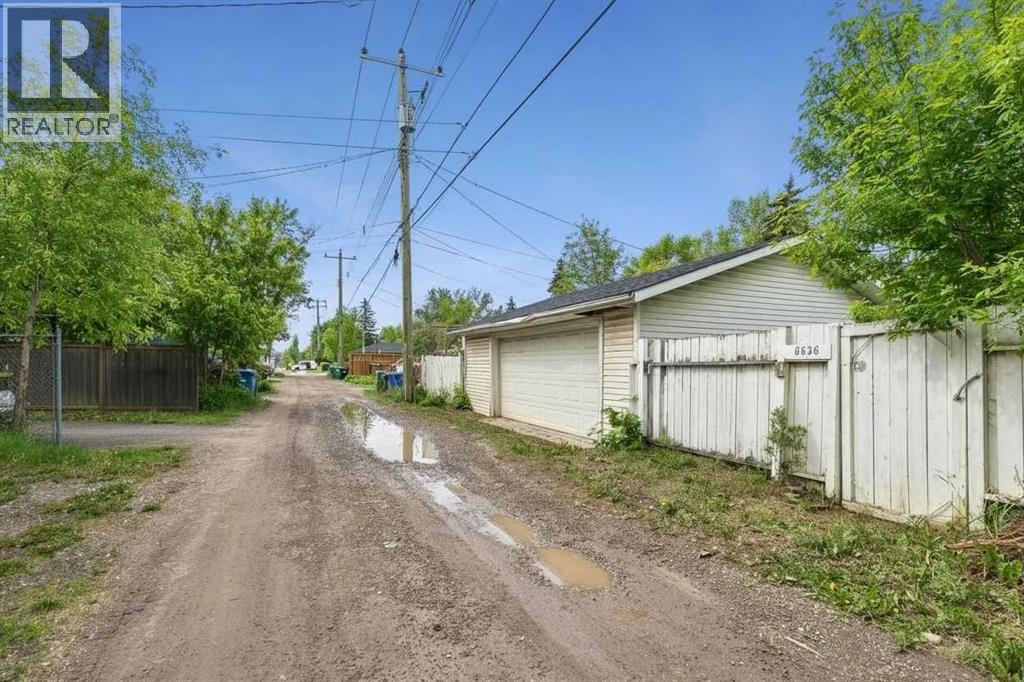 6636 18 Street SE - 37