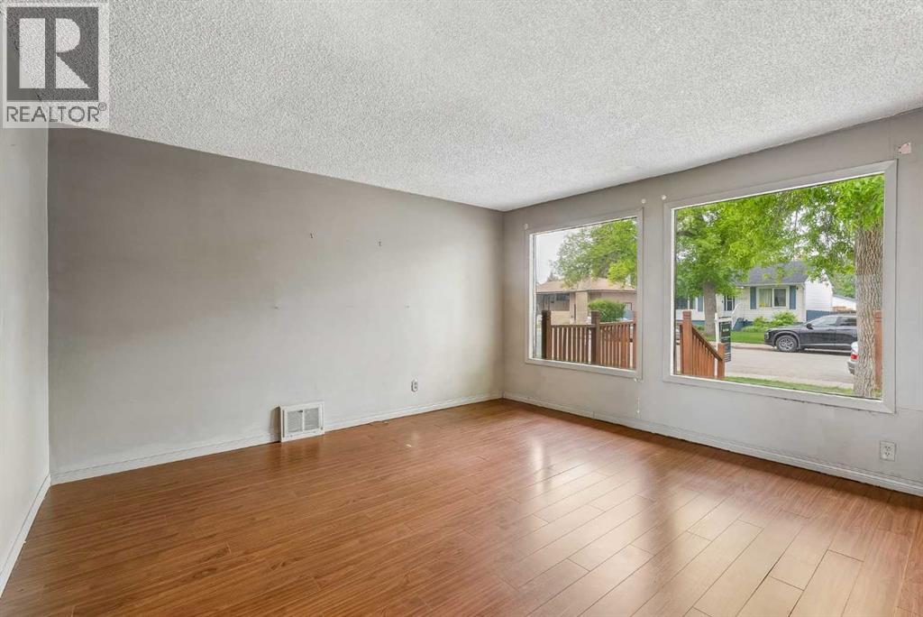 6636 18 Street SE - 9